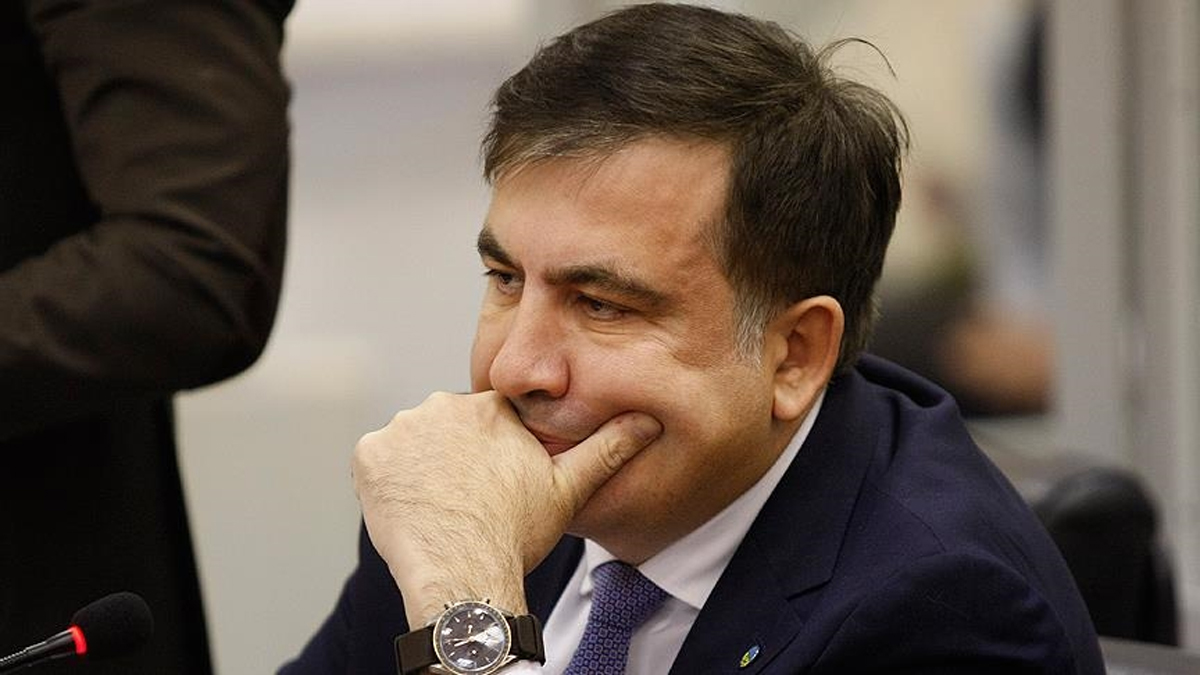 Saakaşvili'ye 9 yıl hapis cezası