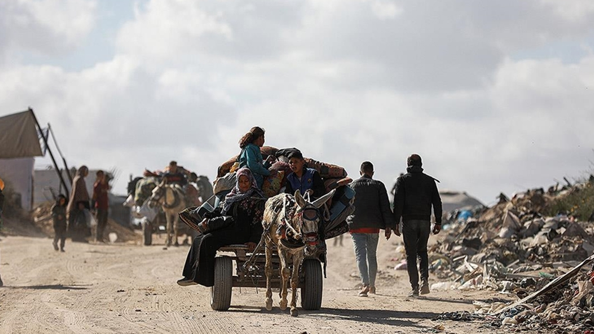 İsrail'in yeniden başlayan saldırıları sonrası Gazze'de 142 bin kişi yerinden edildi