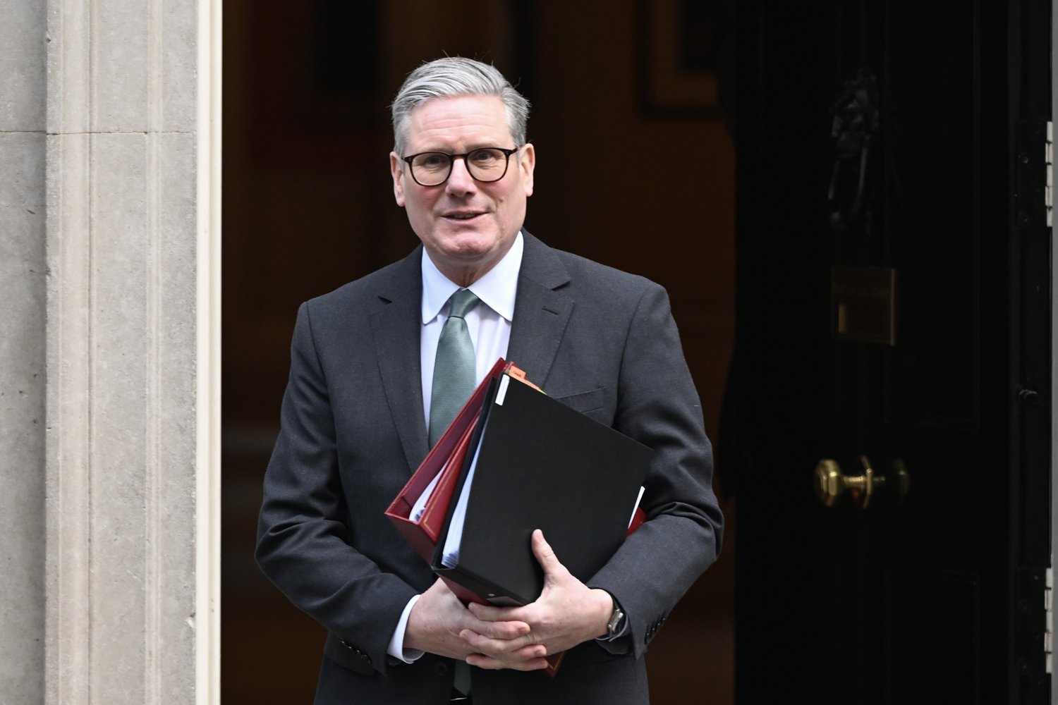 Starmer'den Rusya açıklaması: Yaptırımları kaldırmanın zamanı değil
