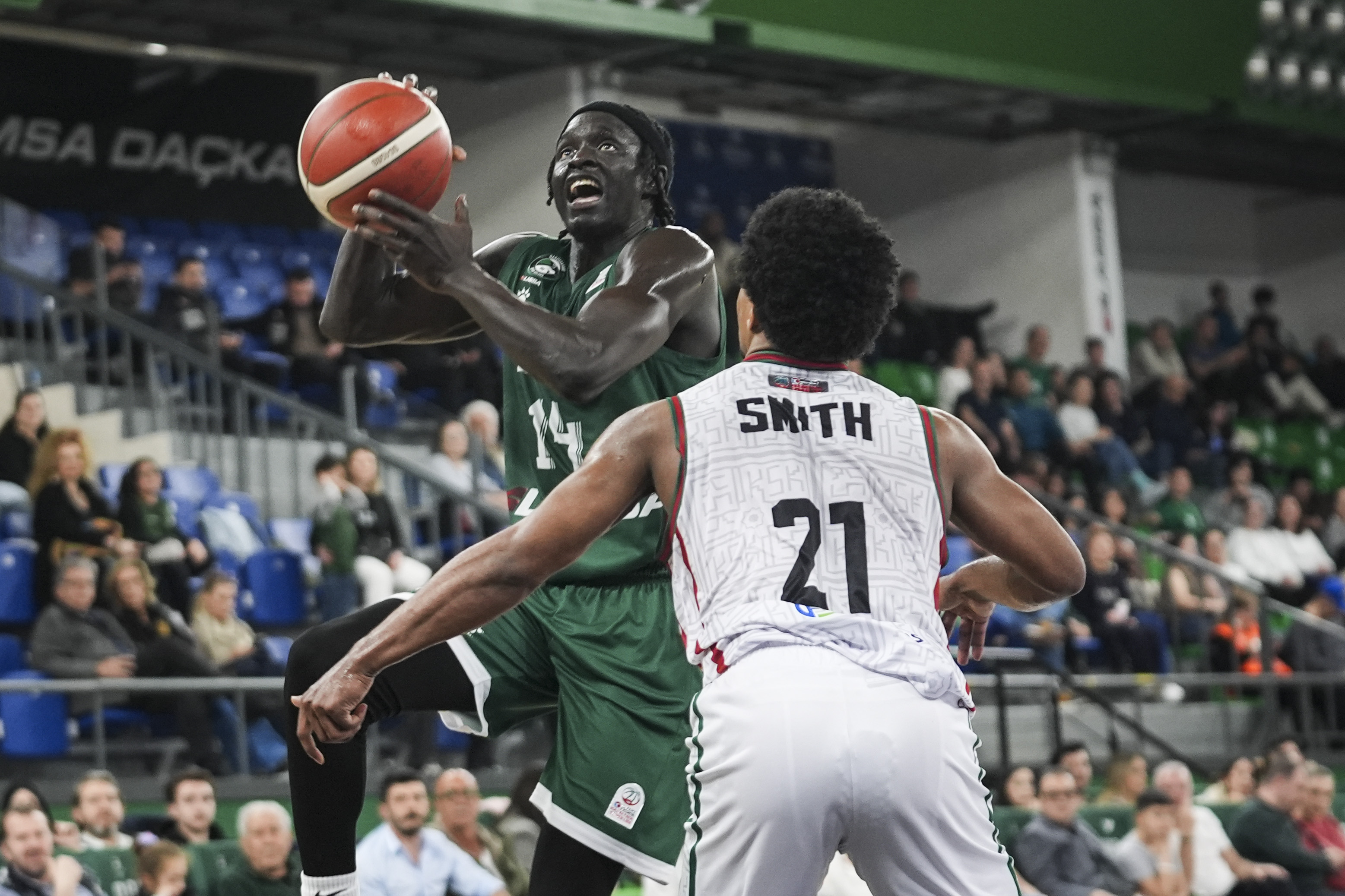 Darüşşafaka Lassa evinde kazandı