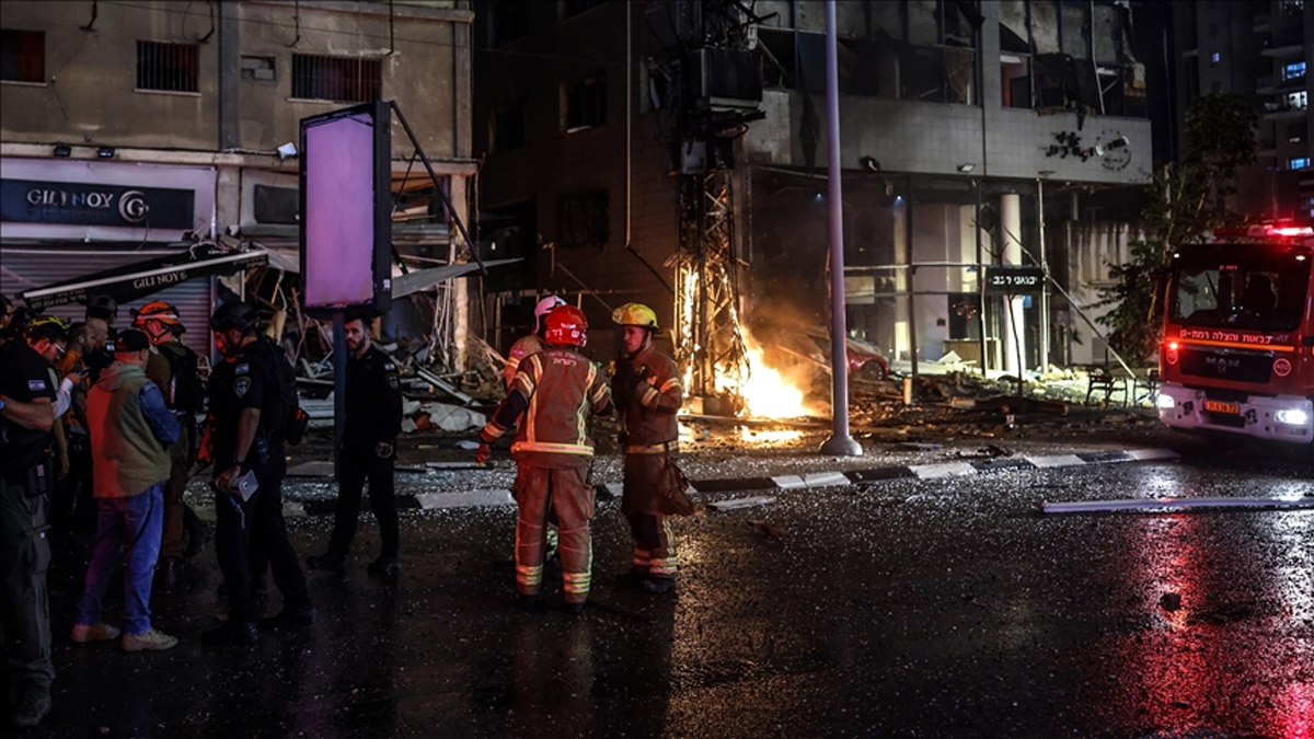 İran destekli Husiler, Tel Aviv'deki askeri noktayı İHA'yla hedef aldı