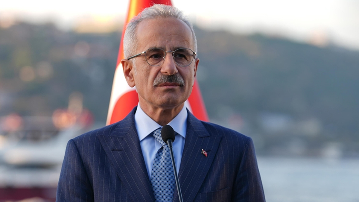 Bakan Uraloğlu: Hedefimiz ulaşımdan kaynaklanan emisyonları sıfıra indirmek