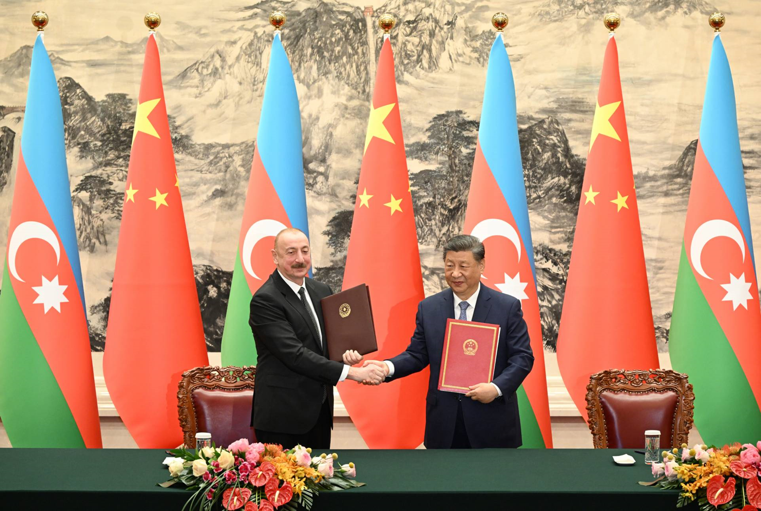 Azerbaycan ile Çin arasında imzalar atıldı