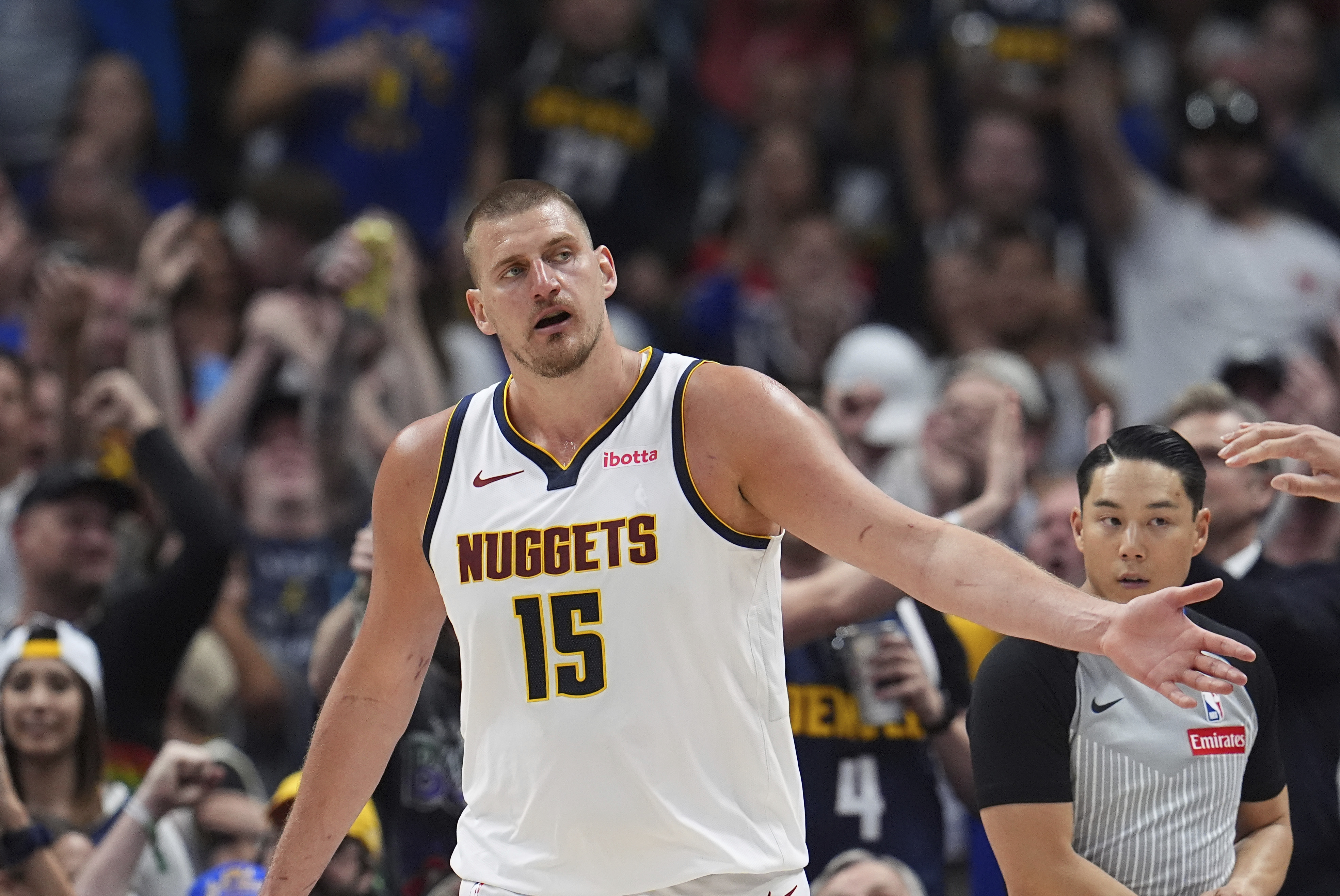 D'Angelo Russell: Nikola Jokic şu ana kadar beş MVP ödülüne sahip olmalıydı