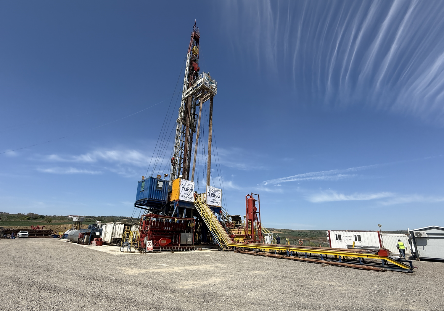 Açılan yeni sondaj kuyularından güzel haber! Trakya'nın altı doğal gaz kaynıyor