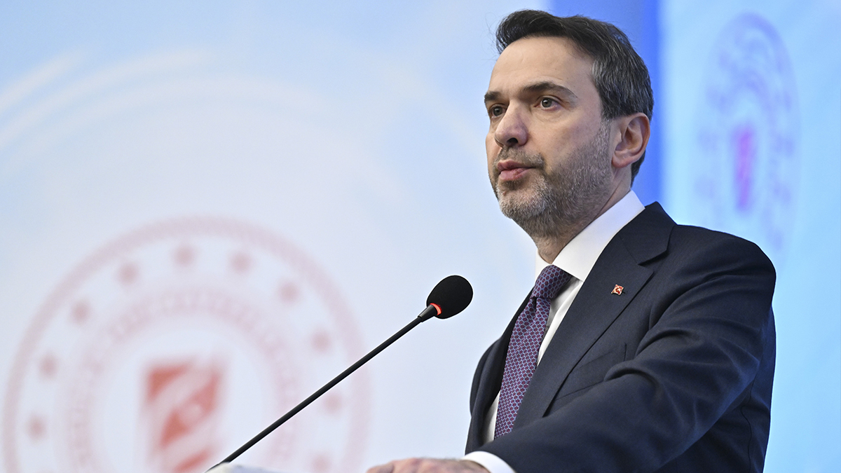 Avrupa'daki enerji krizi Türkiye'yi etkiler mi? Bakan Bayraktar'dan açıklama