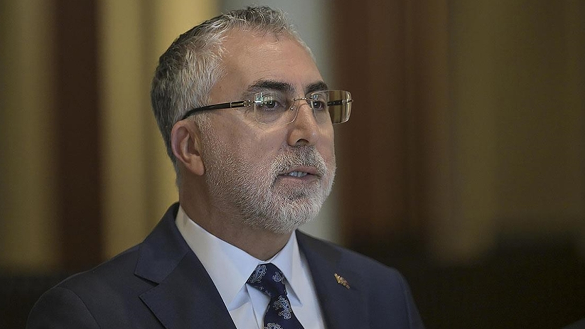 Bakan Işıkhan: İşsizlik oranı son 25 yılın en düşük seviyesine geriledi