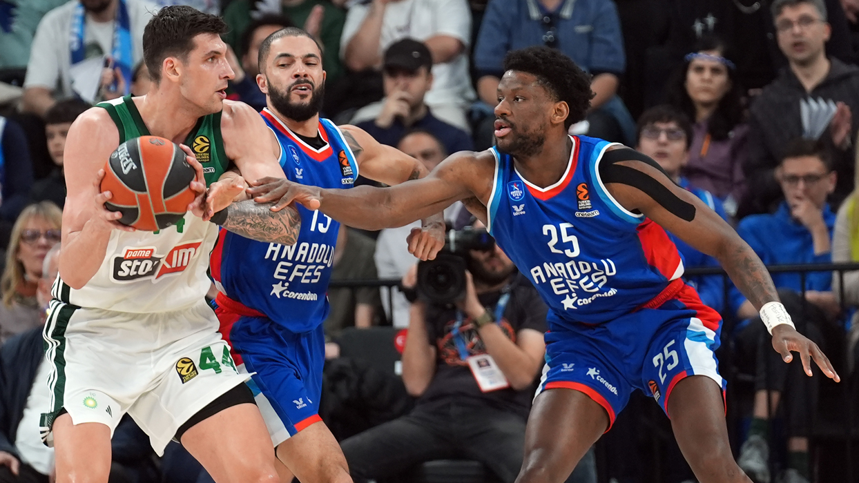 Anadolu Efes evinde mağlup oldu! Final Four'u zora soktu