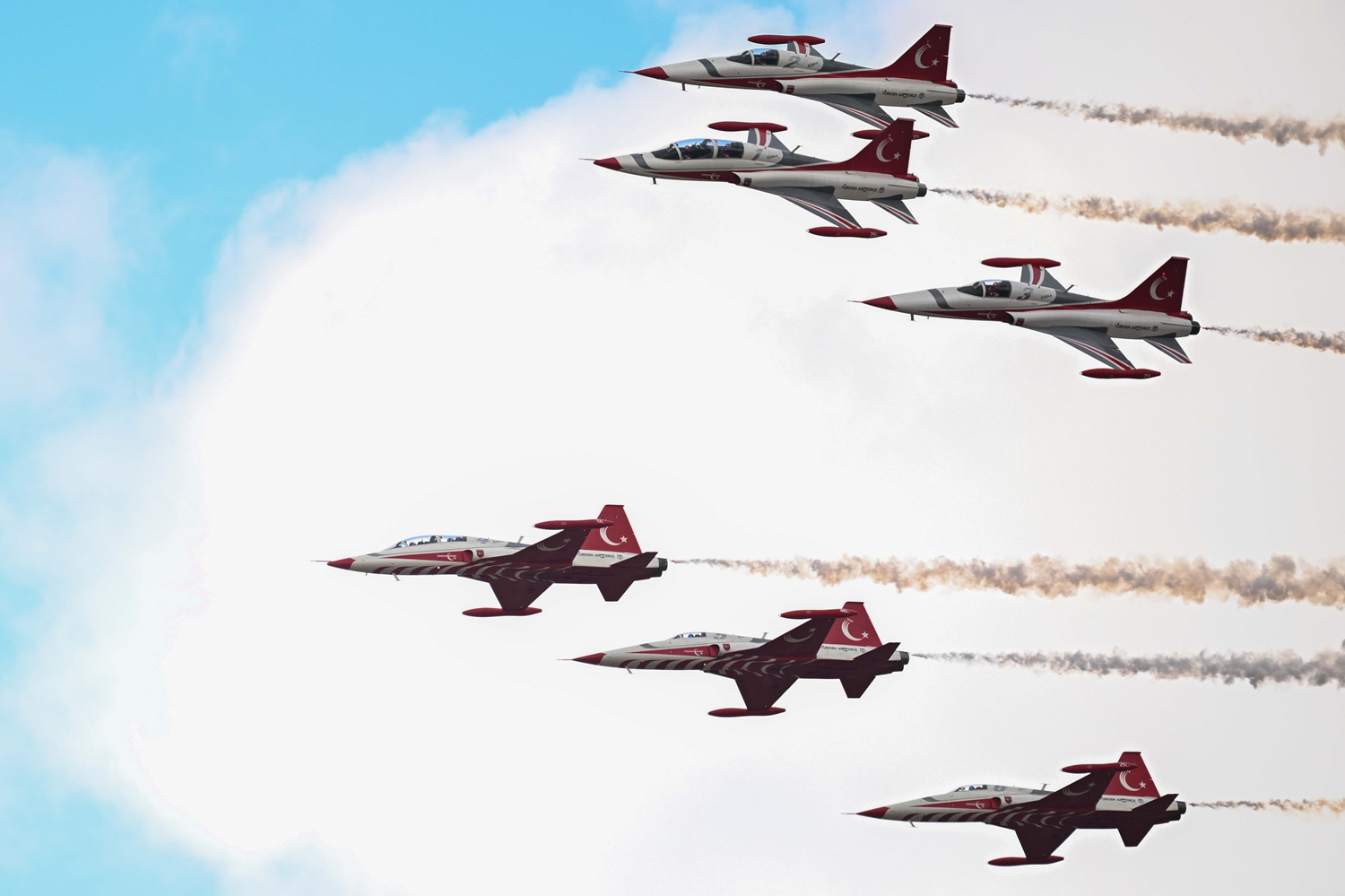 TEKNOFEST KKTC panikletti: Türk savaş uçakları FIR hattını parçaladı