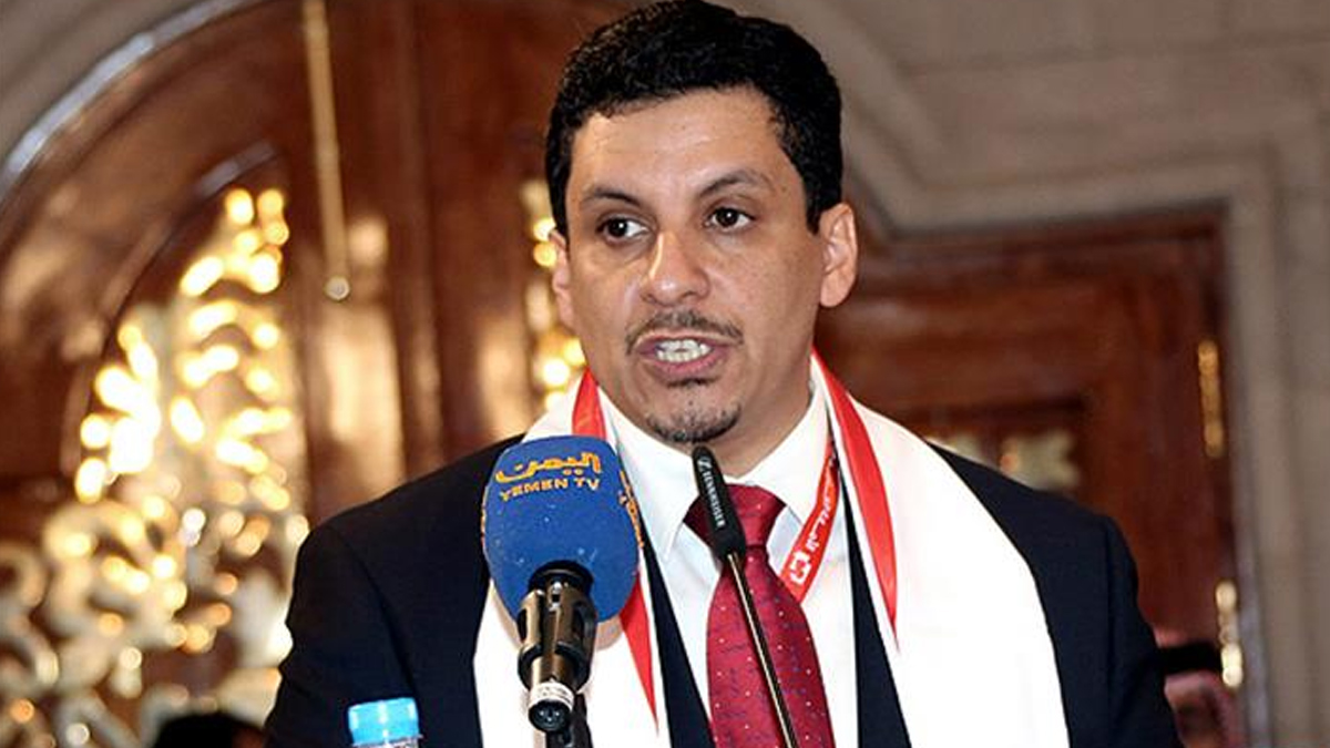 Yemen'de siyasi belirsizlik: Başbakan Bin mübarek istifa etti