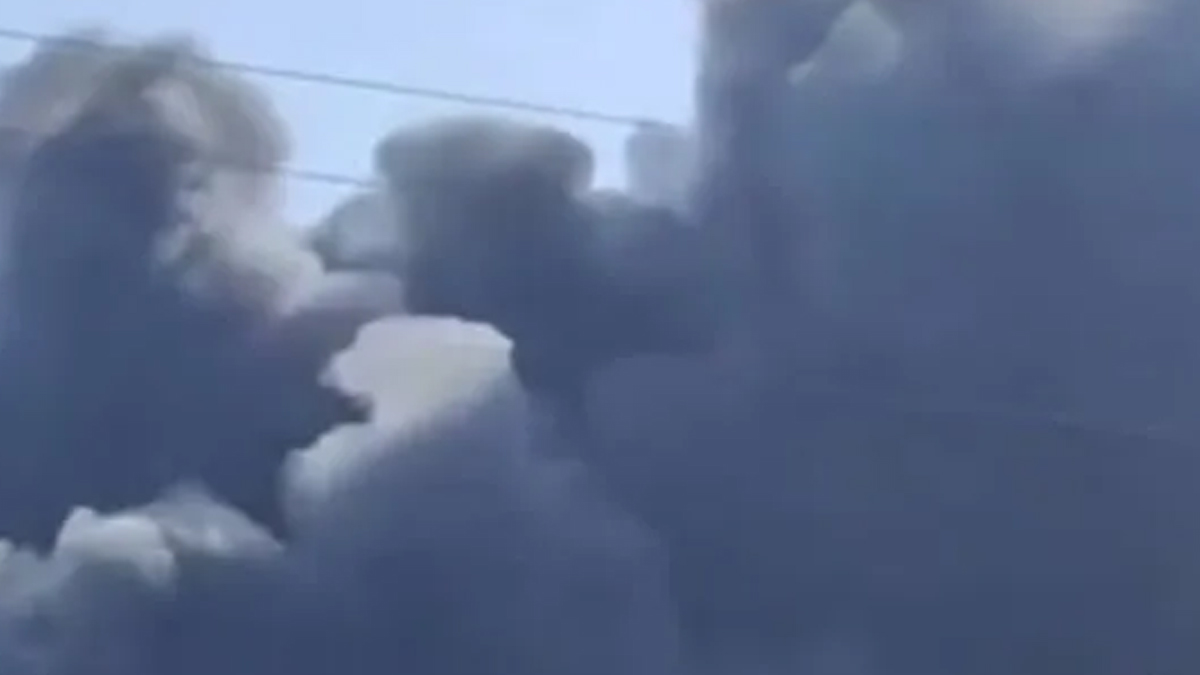 İran'da bir patlama daha! Motosiklet fabrikasında yangın