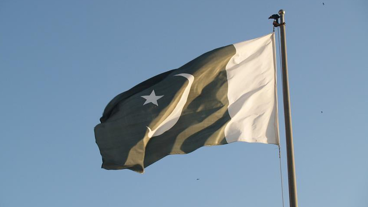 Pakistan'da uçuş hizmetleri yeniden başladı