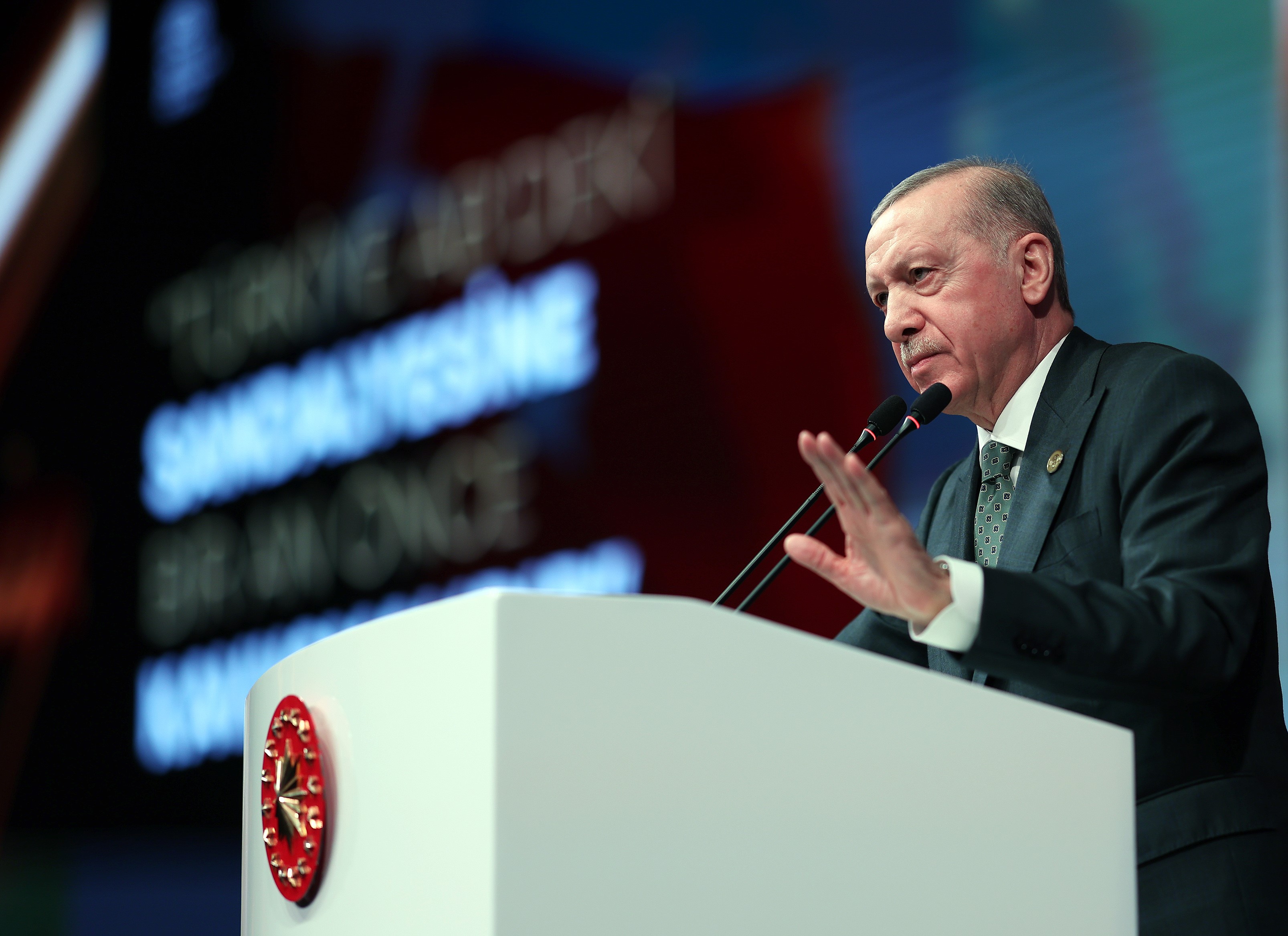 Krizlerin çözümü için adres Türkiye! Komşu şaşkınlığını gizleyemedi: Cumhurbaşkanı Erdoğan az sayıdaki liderden biri