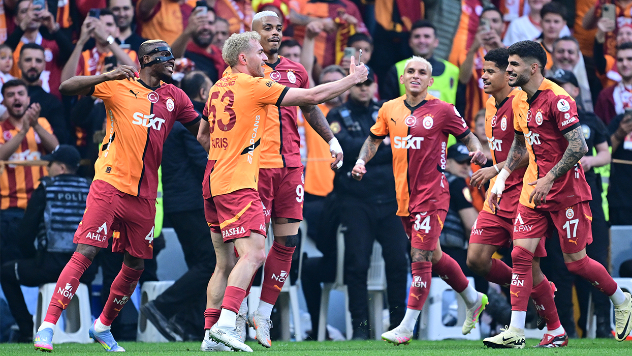 Golden sonra selfie çekti! Barış Alper'den ilginç sevinç