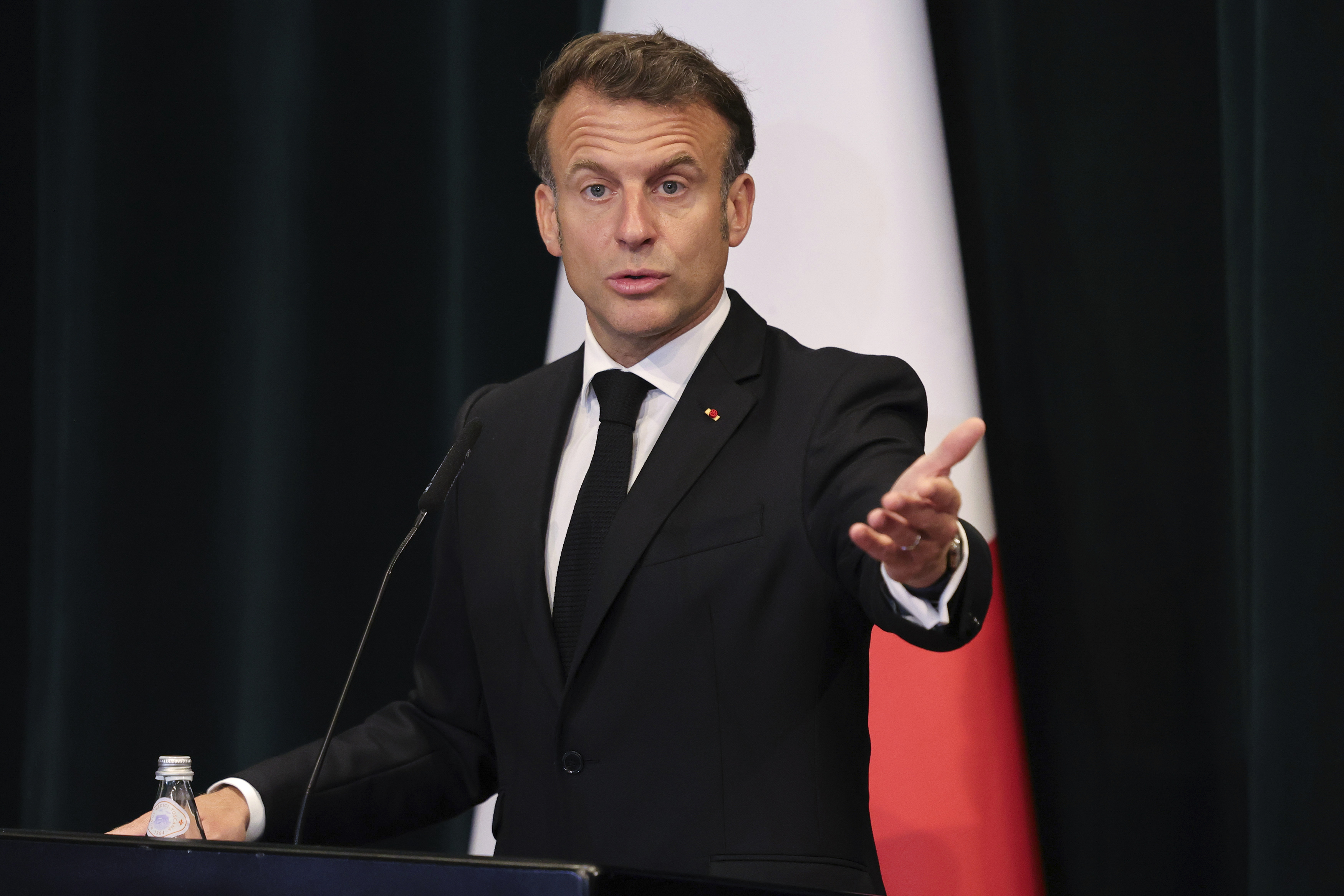 Macron'dan İsrail'e tepki...
