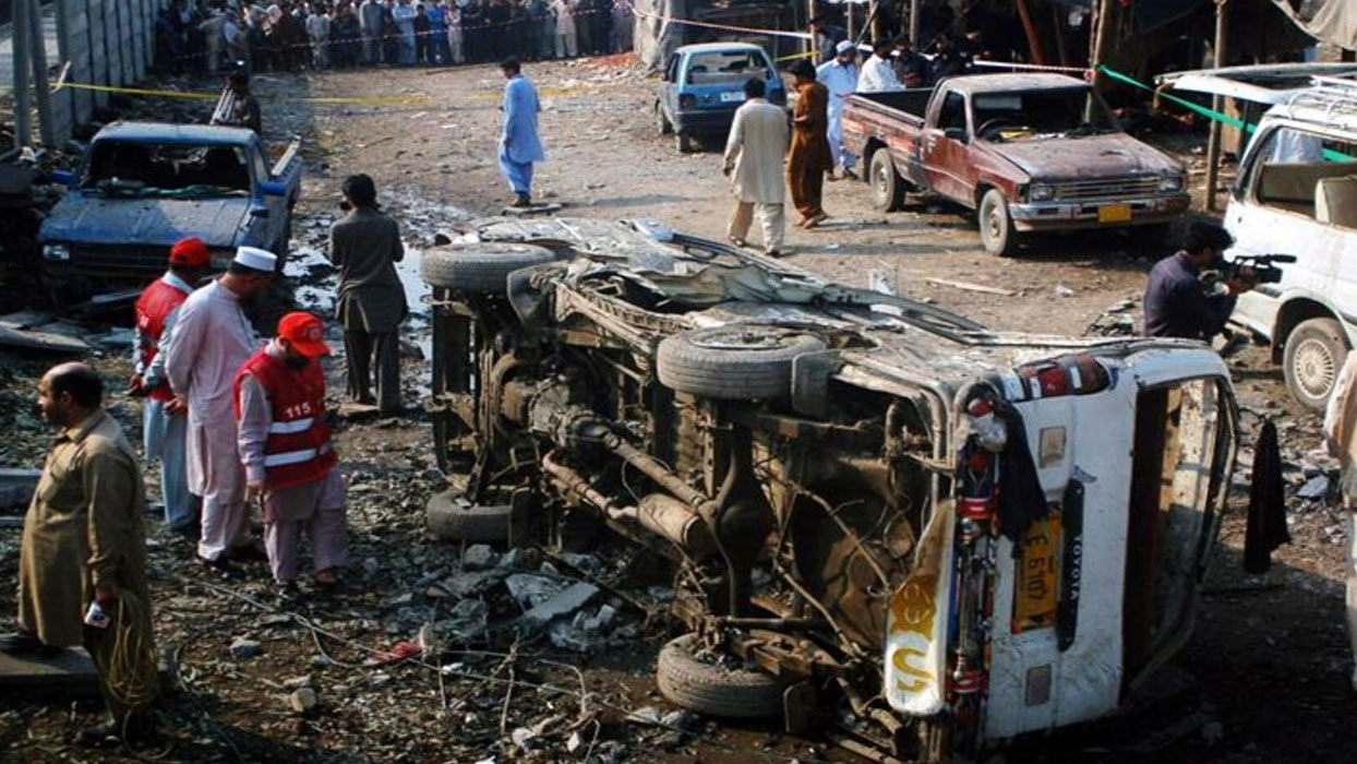 Pakistan'da terör saldırısı: 5 ölü 30 yaralı