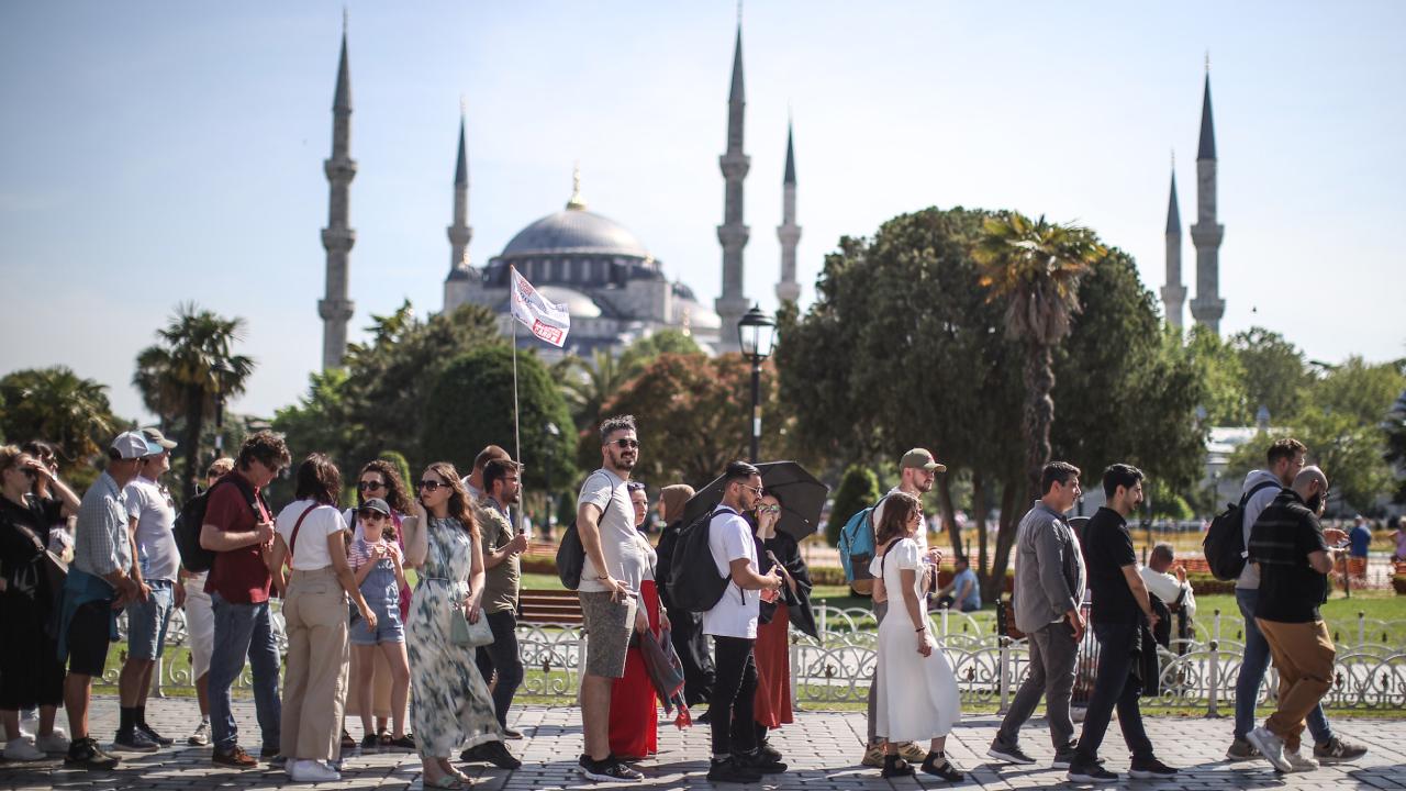 Türkiye'ye ziyaretçi akını: Alman turistler zirvede