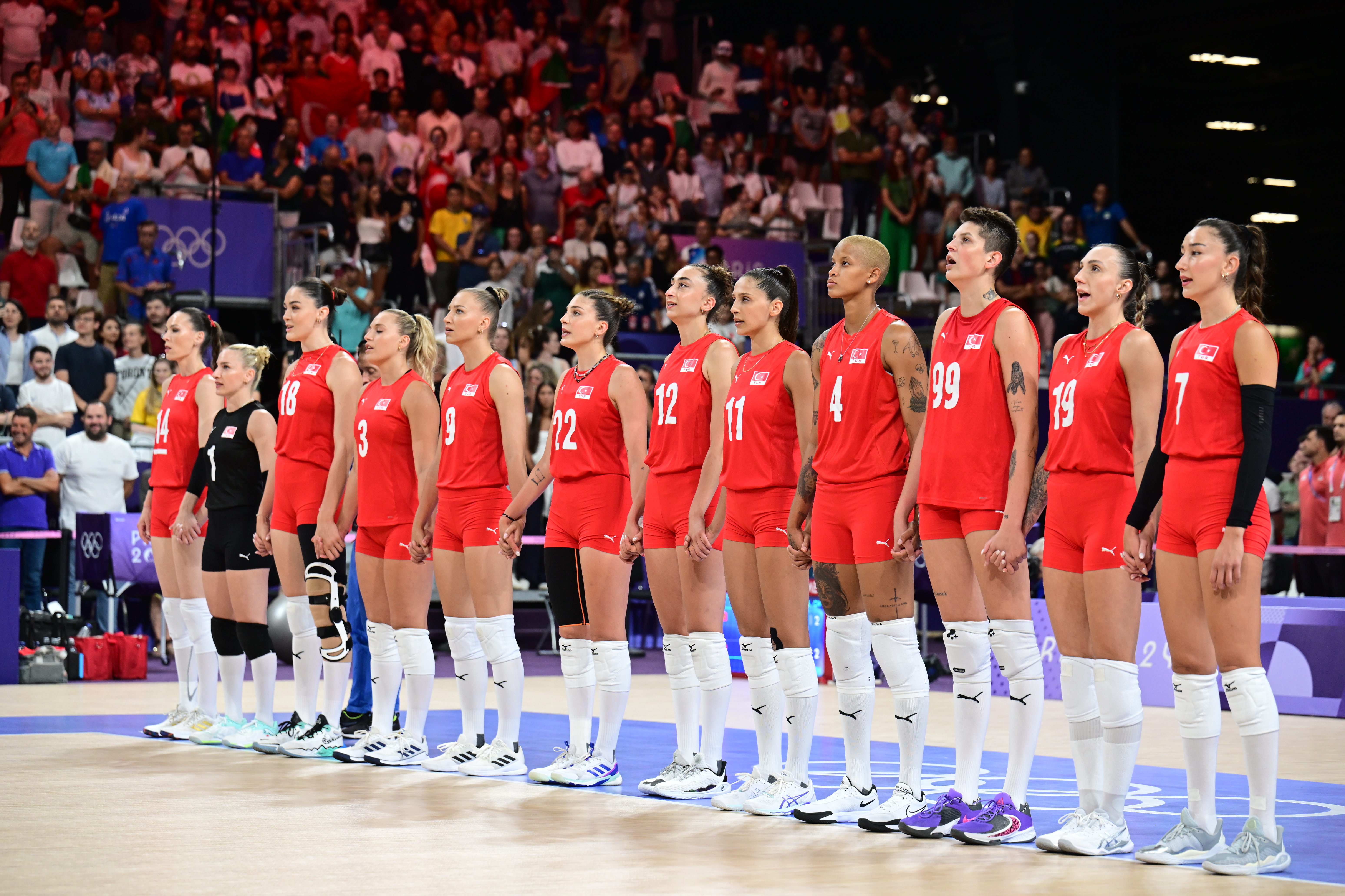 Filenin Sultanları, VNL'nin ilk etabı için Çin'e gitti
