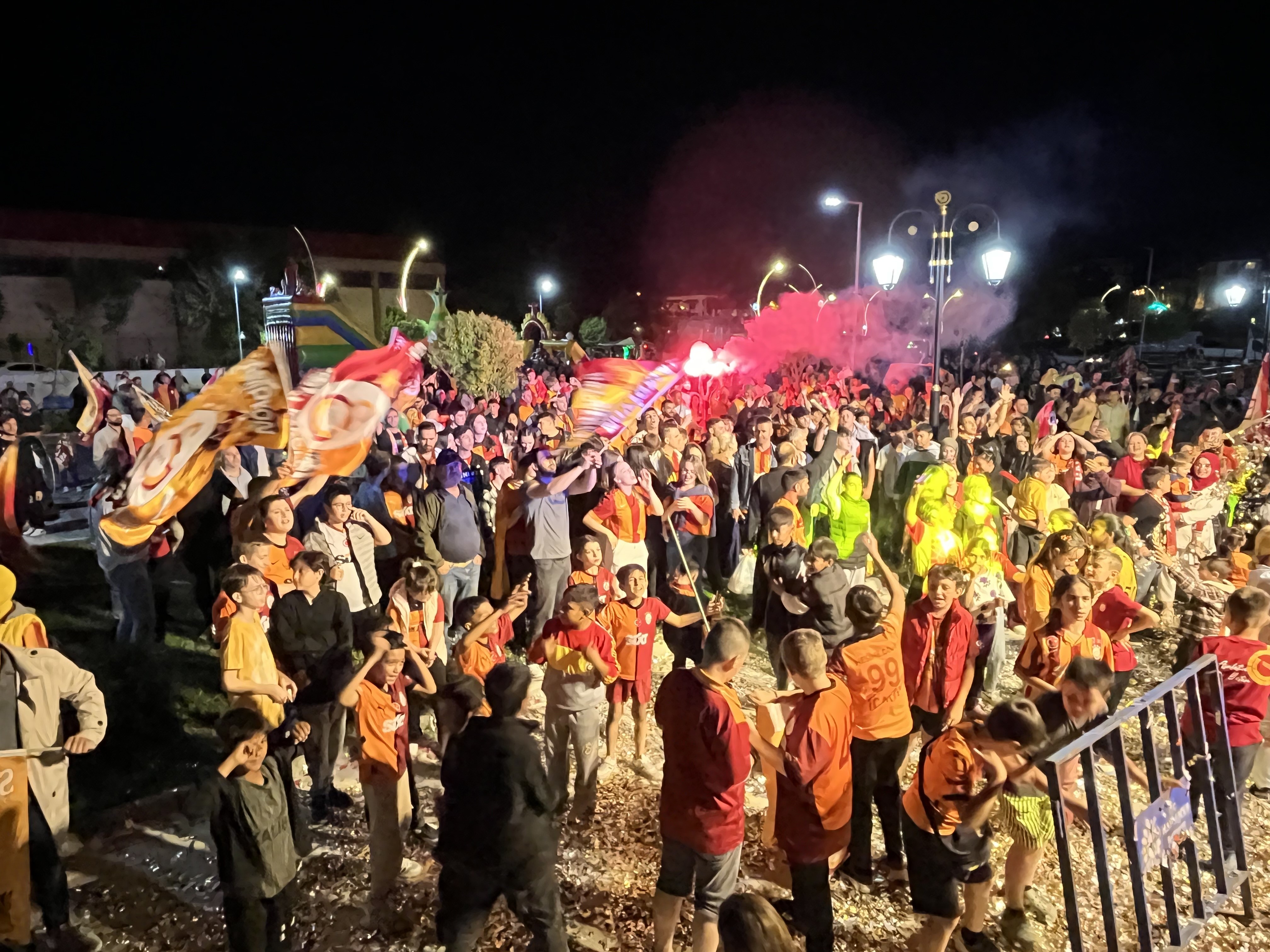 Galatasaray'ın şampiyonluğu Hayrabolu'da coşkuyla kutlandı