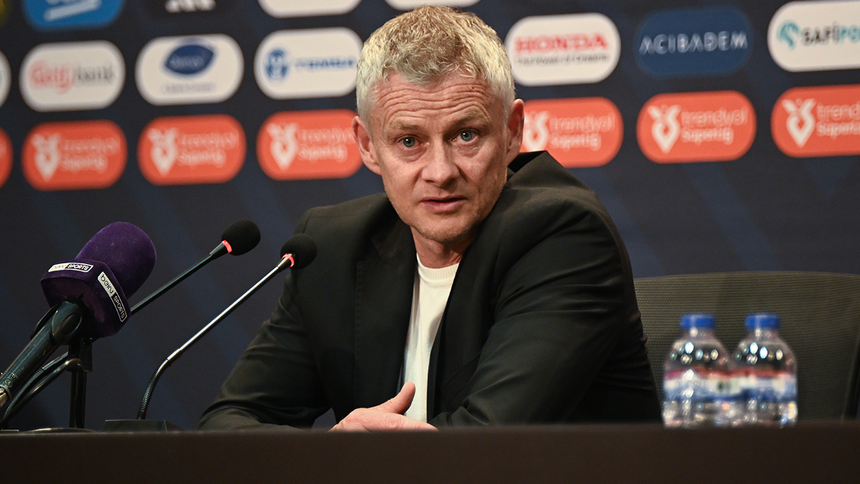 Solskjaer: Taraftarımızı gururlandıracak bir takım kurmak istiyoruz