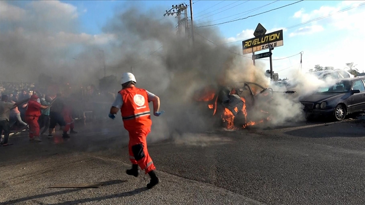 Soykırımcı İsrail, Lübnan'da bir aracı vurdu: 1 can kaybı