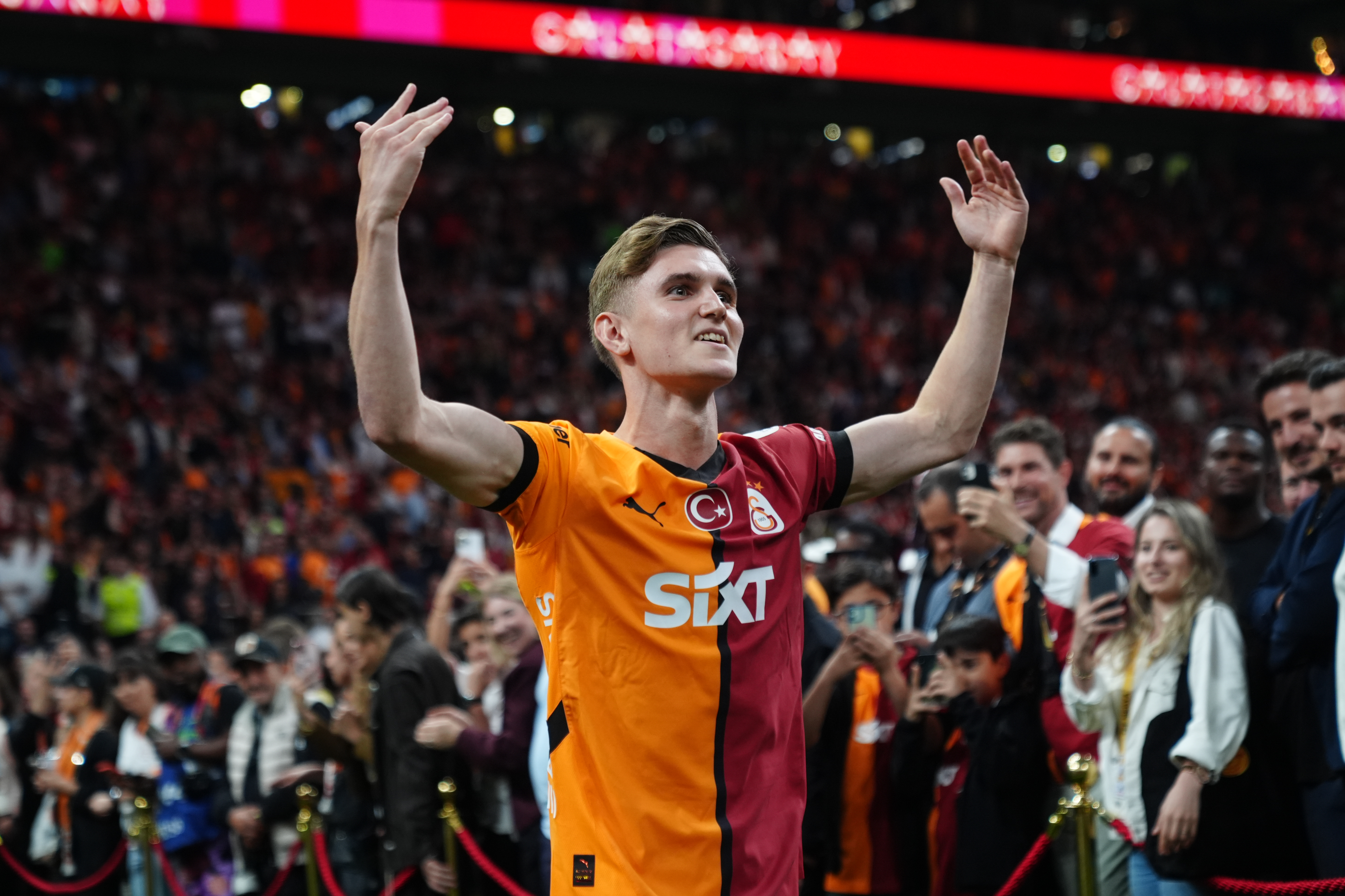 Galatasaray, Elias Jelertı'e yol gözüktü