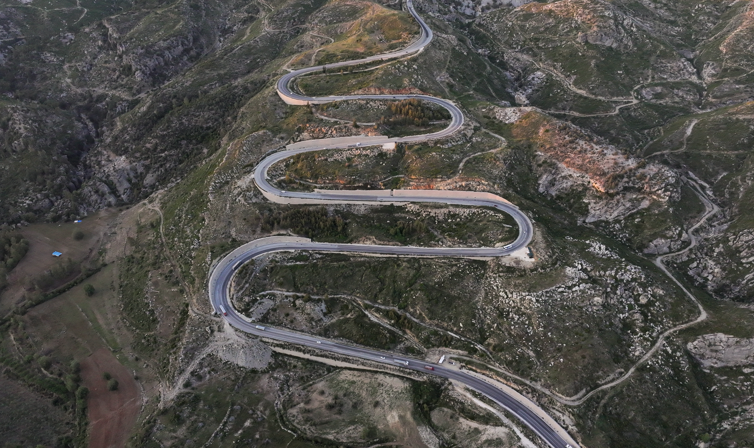 İki il arasındaki en kısa güzergah! 4 dakikada Akdeniz iklimine geçiş