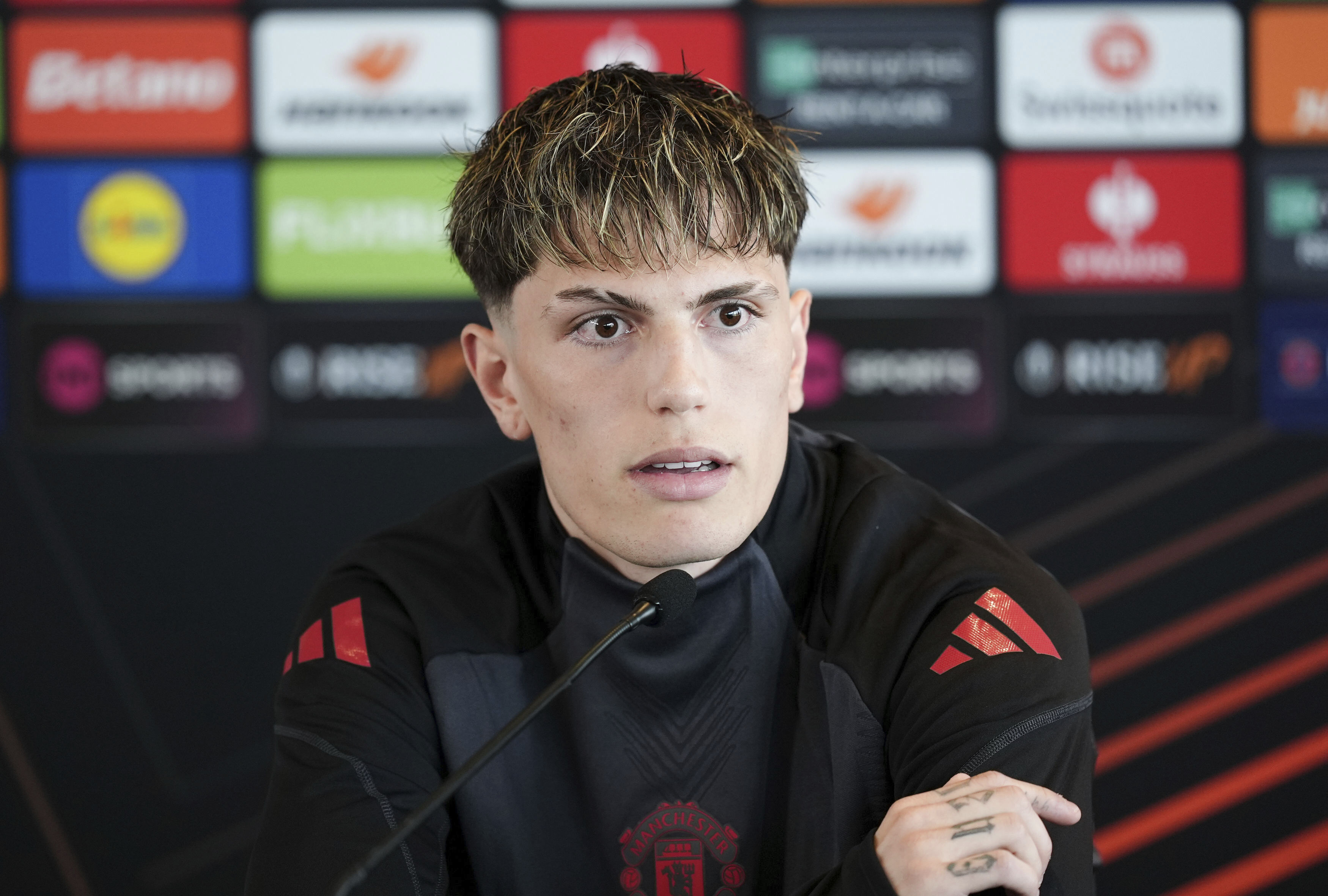 Manchester United'da ayrılık kapıda! Alejandro Garnacho için seçenekler belli oldu