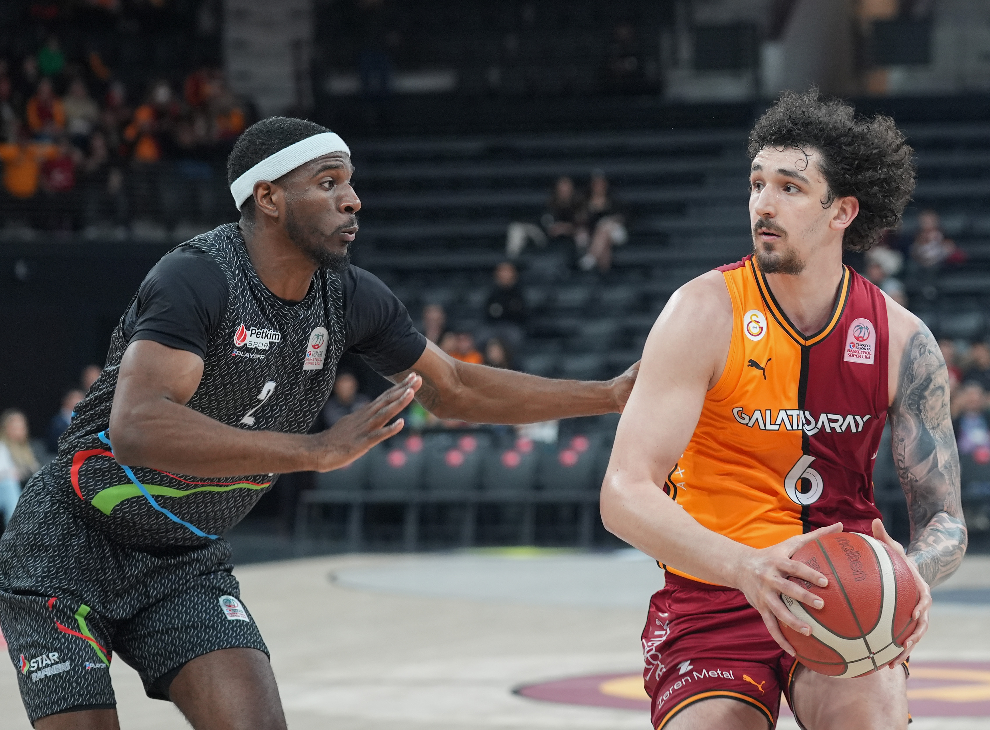 Sadık Emir Kabaca, Galatasaray'dan ayrıldı