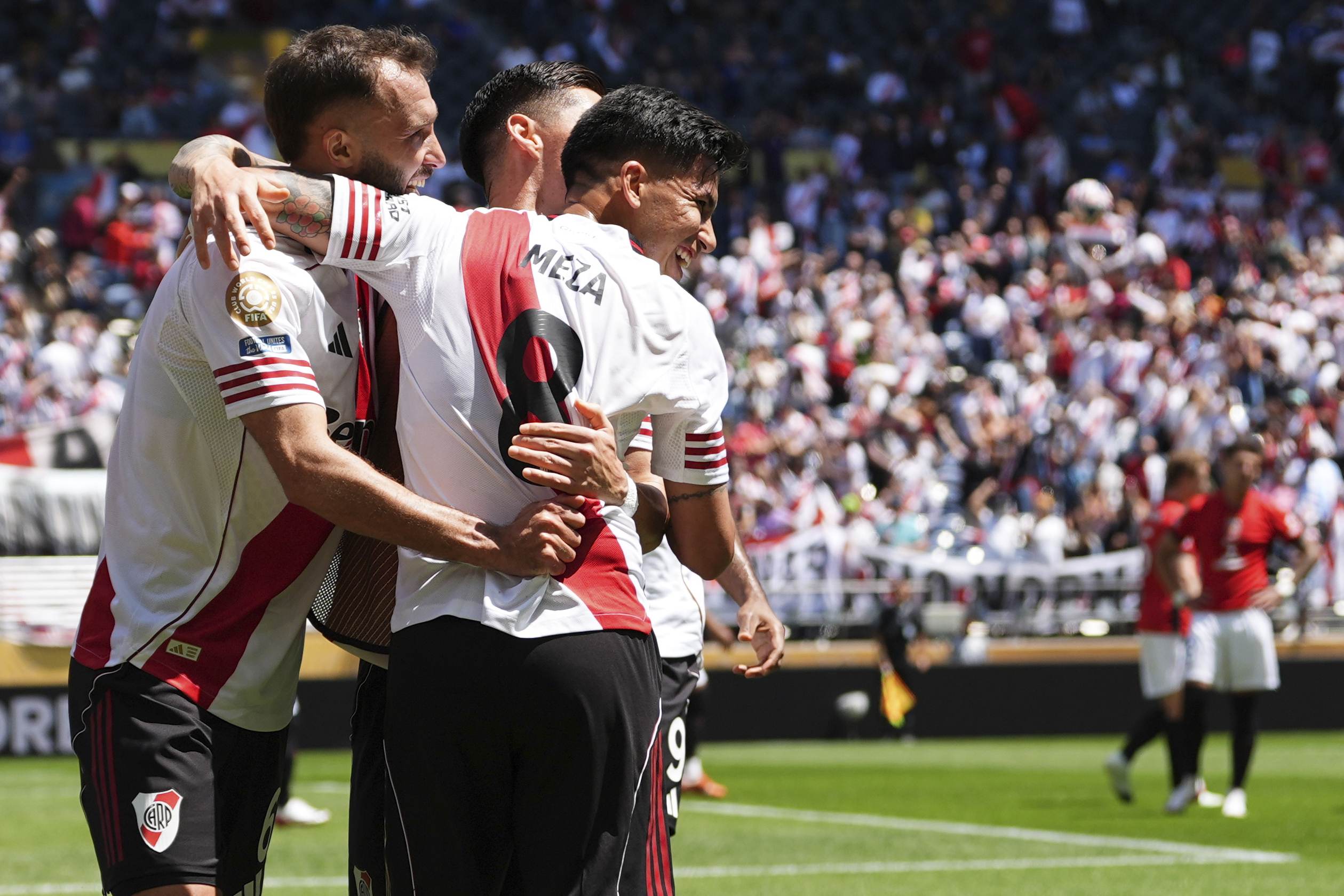 River Plate, Urawa Red'i 3 golle geçti