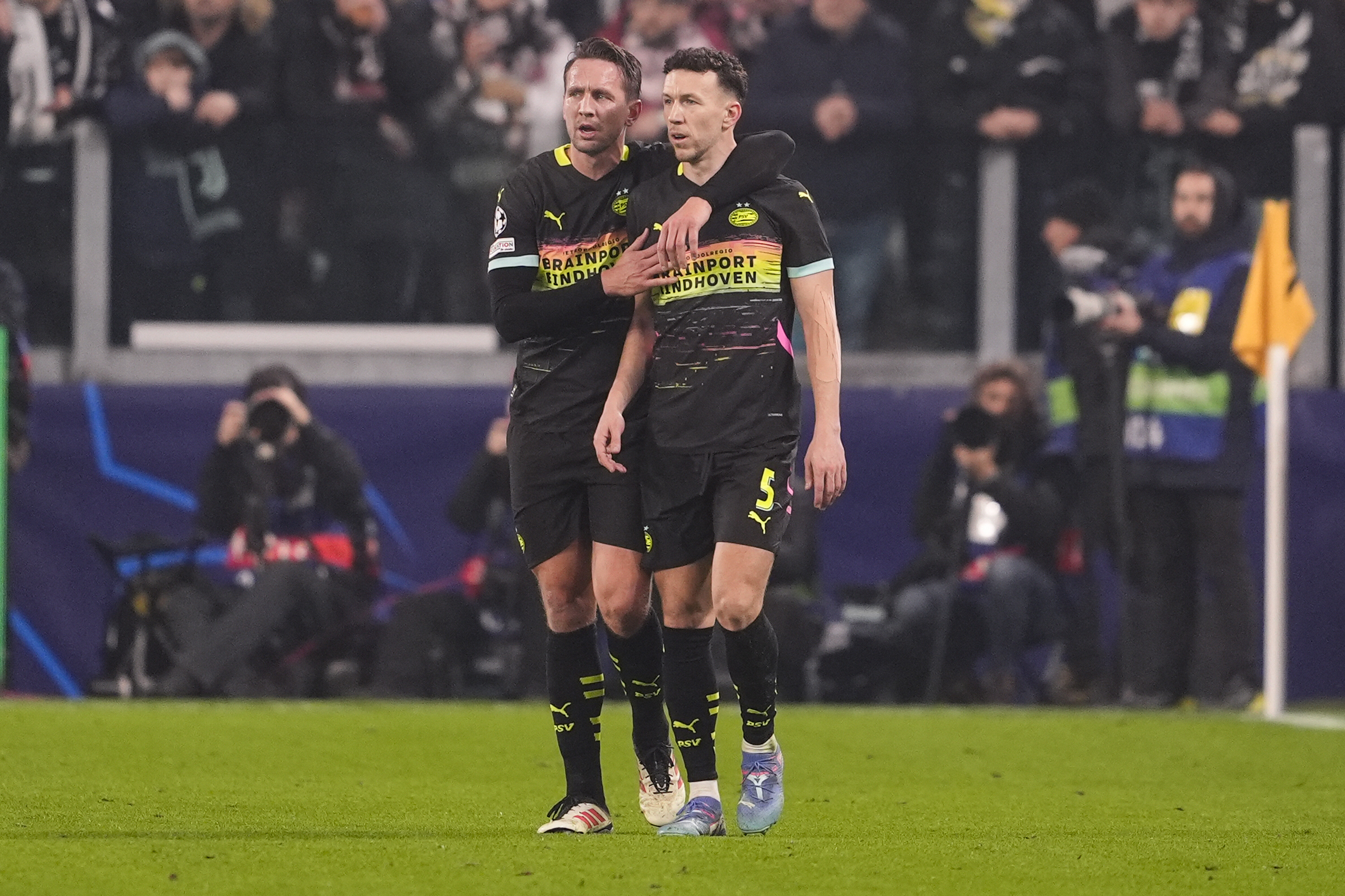 PSV Eindhoven, Ivan Perisic sözleşme uzattı