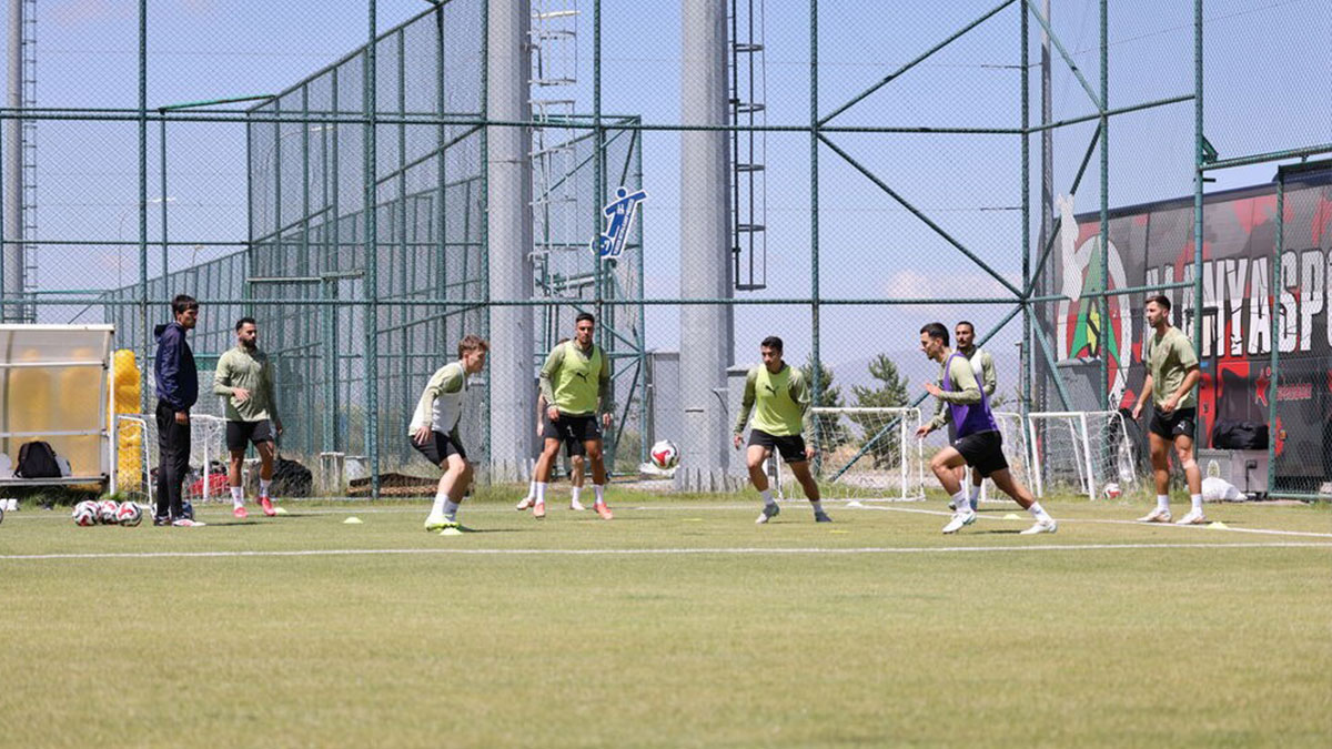 Alanyaspor, kamp için Erzurum'da