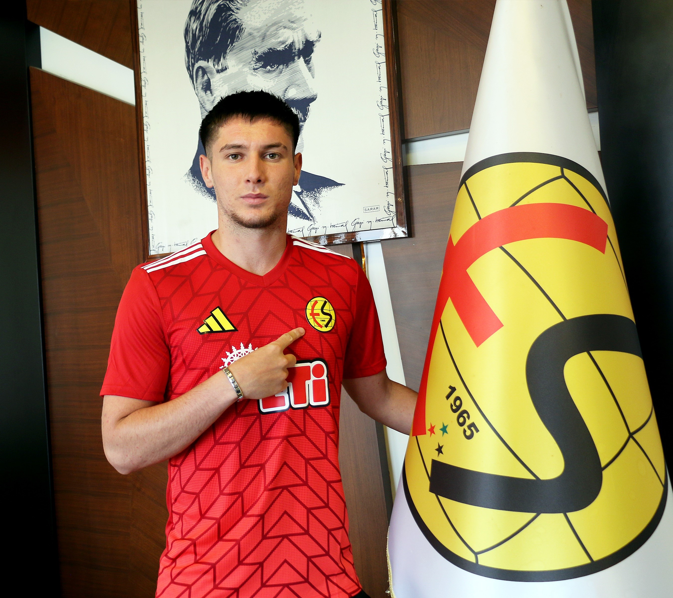 Eskişehirspor, Hasan Şen ile yeniden anlaştı