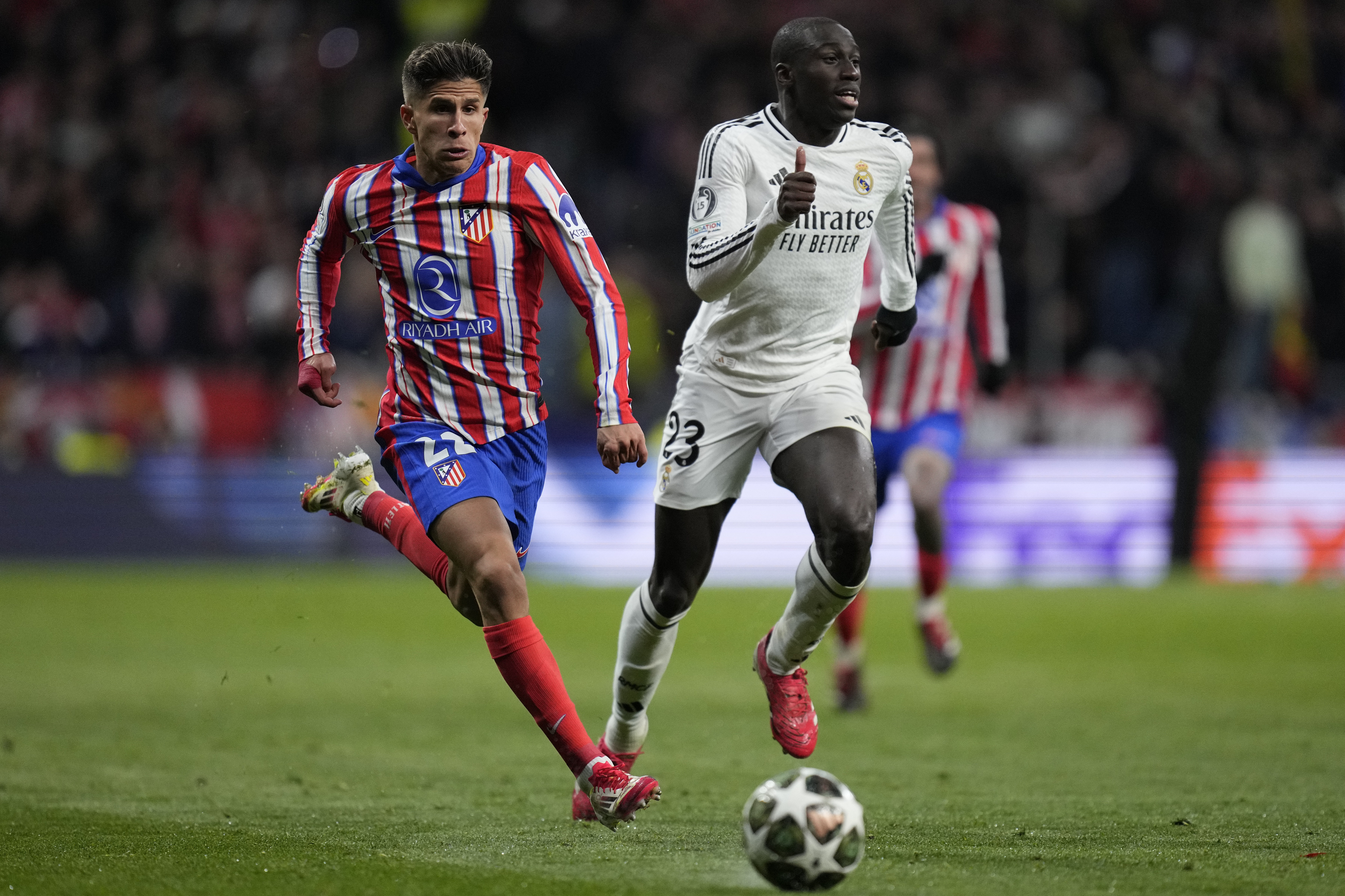 Real Madrid, Ferland Mendy için 10 milyon euro istiyor