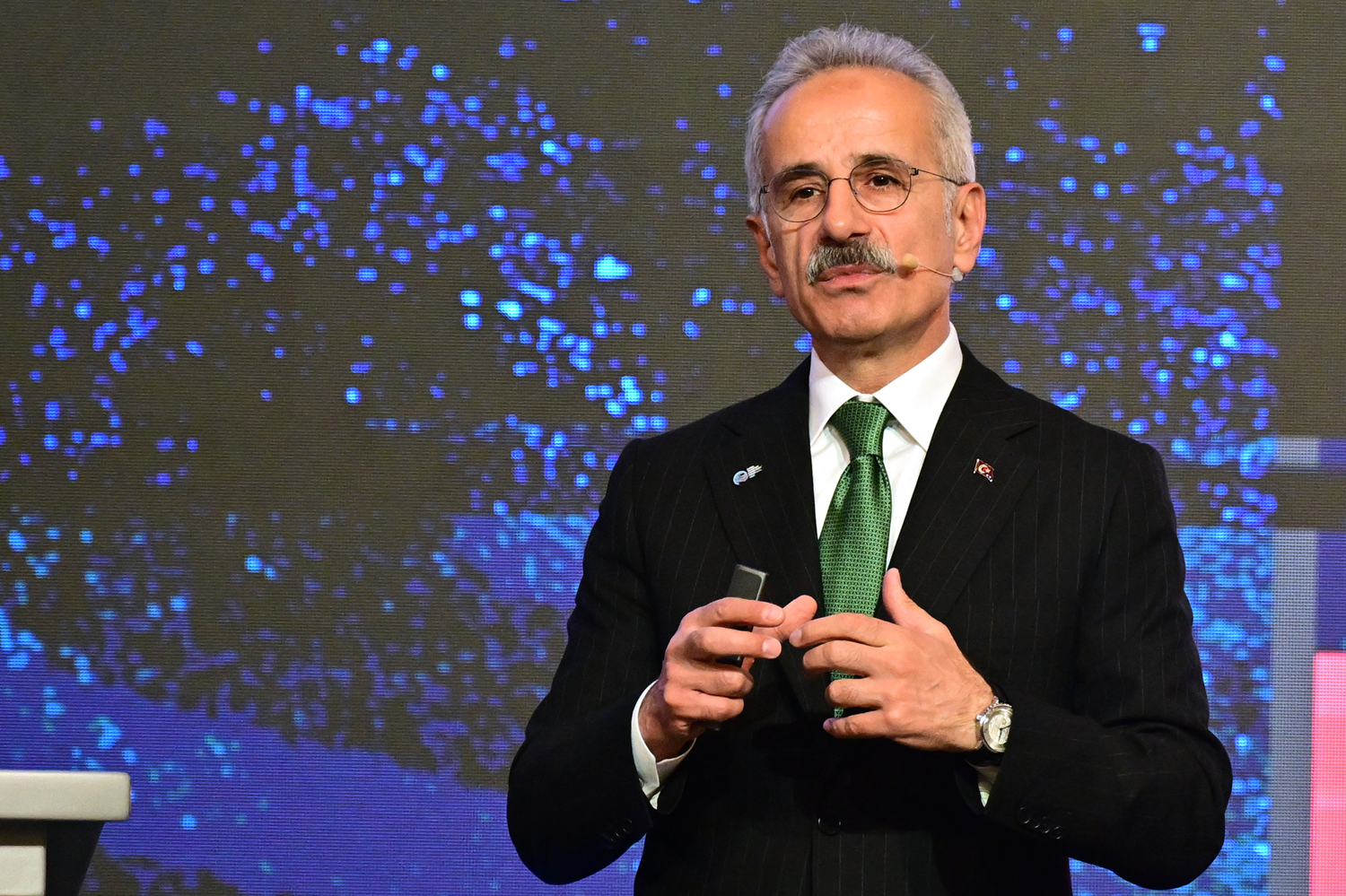 Bakan Uraloğlu: Dijital ürünleri korumak için yerli yazılımlarla siber güvenliğimizi sağlıyoruz