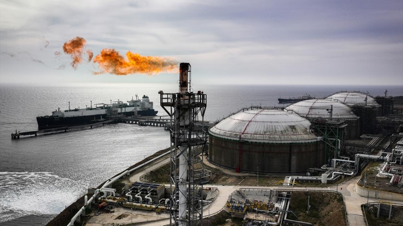 Komşuya doğal gaz müjdesi! Türkiye üzerinden gönderilecek