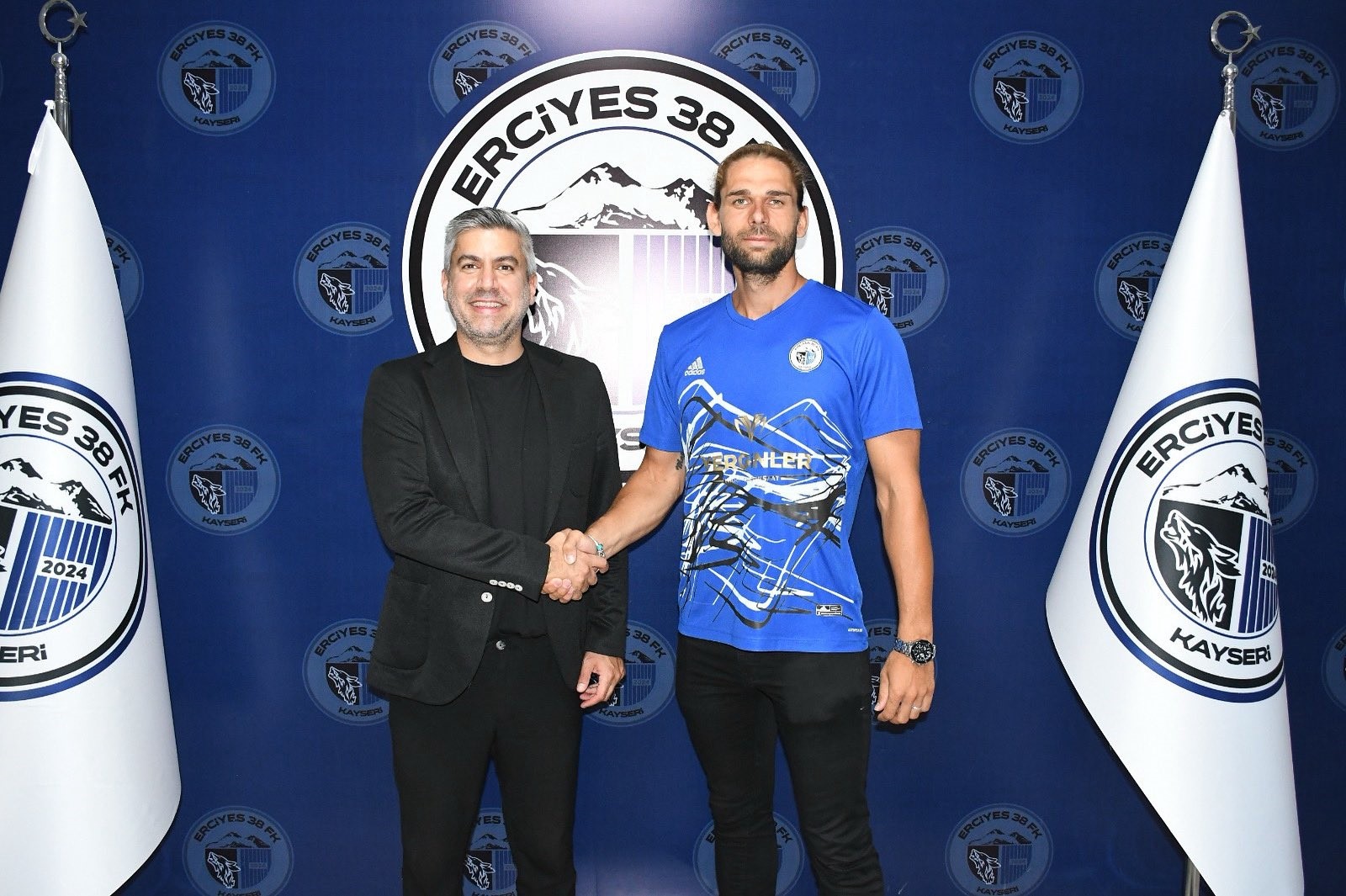 Kadem Burak Yaşar 1 yıl daha Erciyes 38 FK'da