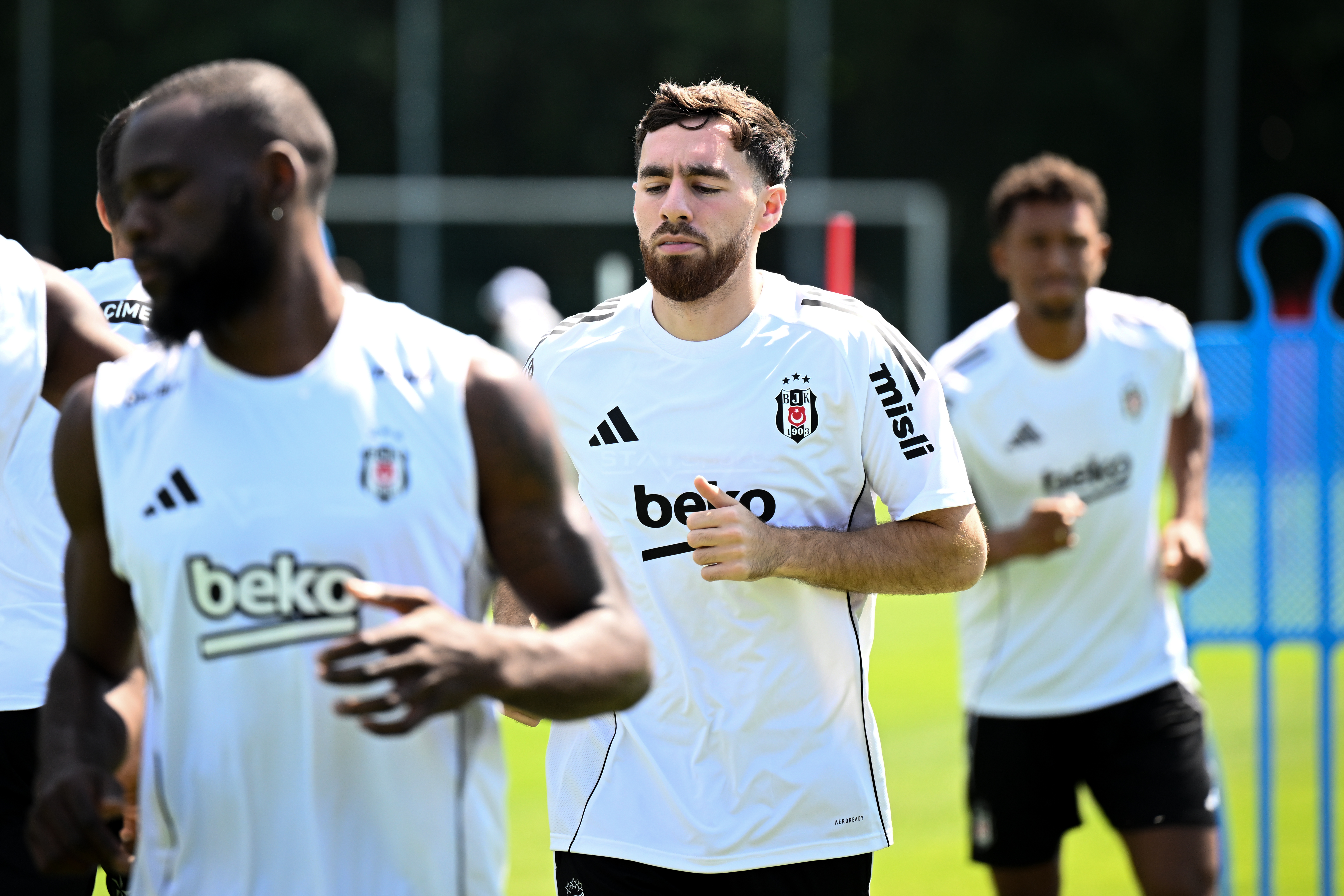 Beşiktaş'ta yeni sezon hazırlıkları sürüyor