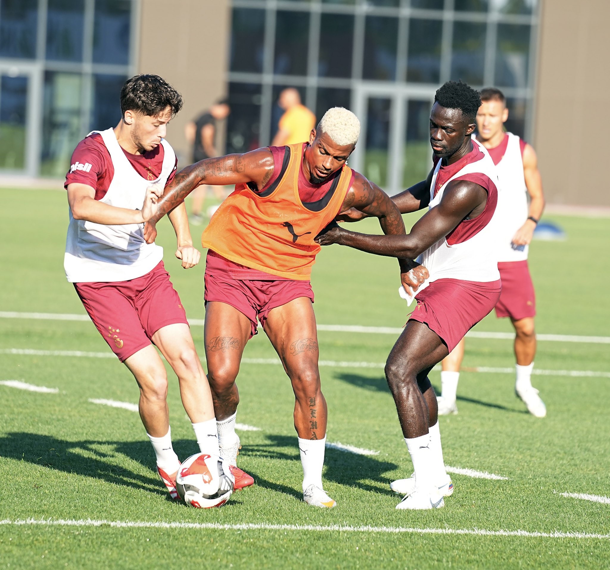 Galatasaray'da yeni sezon hazırlıkları sürüyor