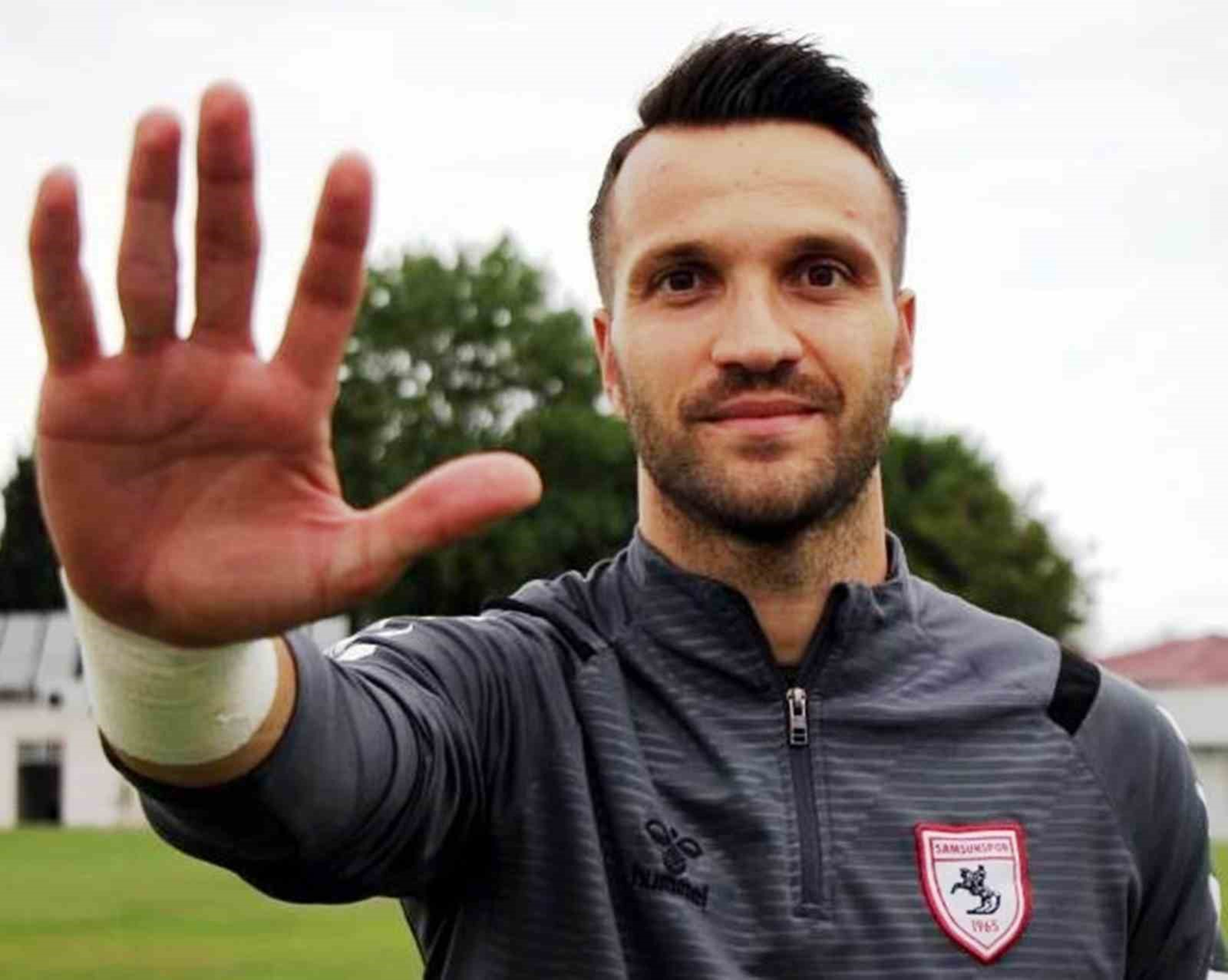 Samsunspor'da iç transfer: Okan Kocuk'un sözleşmesi uzatıldı