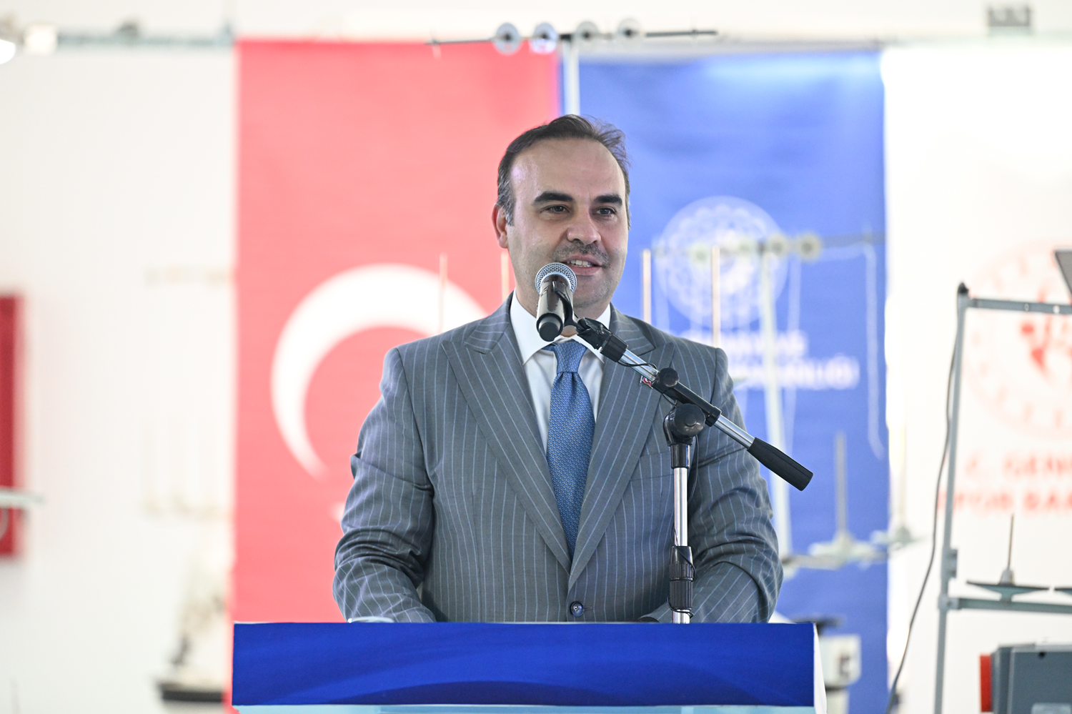 Bakan Kacır: 23 yılda TÜBİTAK eliyle 200 bin kadın araştırmacıya 22,4 milyar lira destek verdik