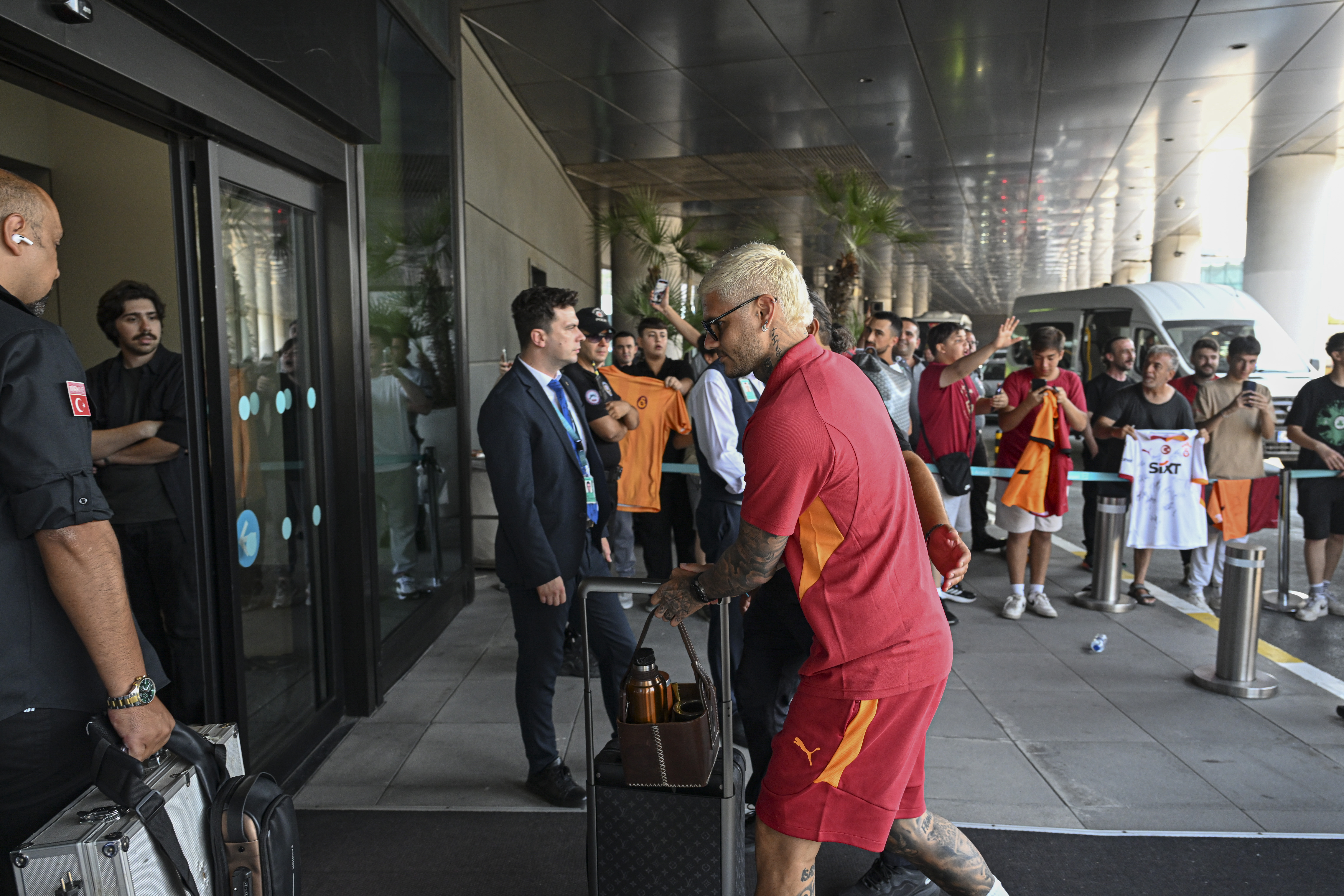 Galatasaray, yeni sezon hazırlıkları için Avusturya'ya gitti