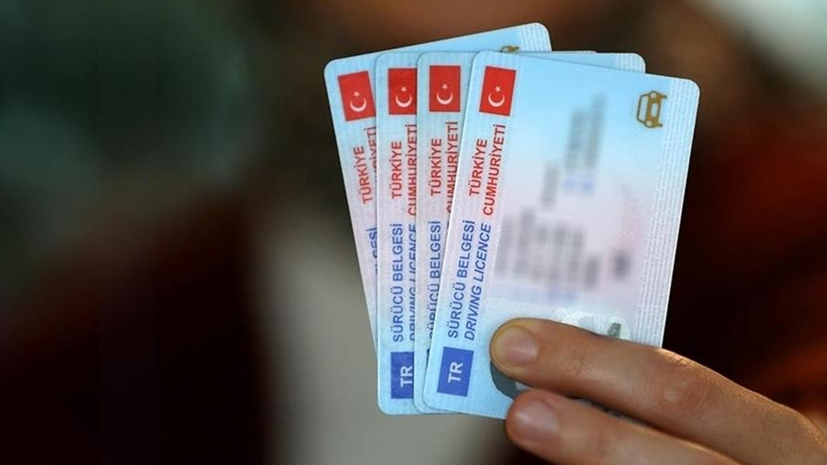 15 liralık işlem 7 bin liraya çıkacak: Eski tip ehliyeti olanlar için son fırsat