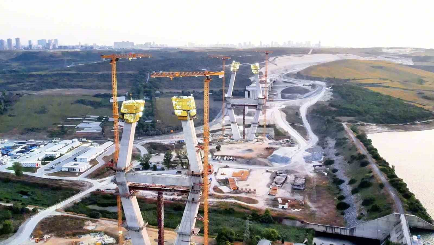'Çılgın proje'de büyük adım! Dev köprü 110 metreye ulaştı