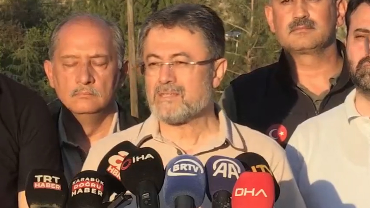 Bakan Yumaklı: Eskişehir yangını tamamen kontrol altında