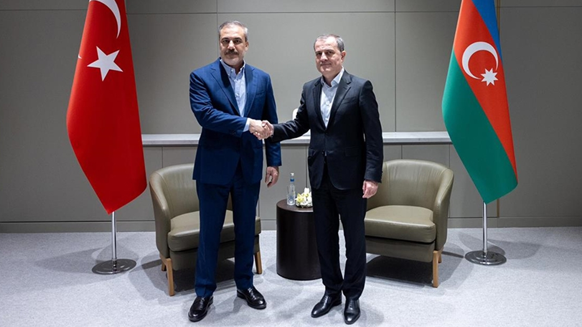 Vodji diplomacij Turčije in Azerbajdžana sta govorila o miru med Armenijo in Azerbajdžanom