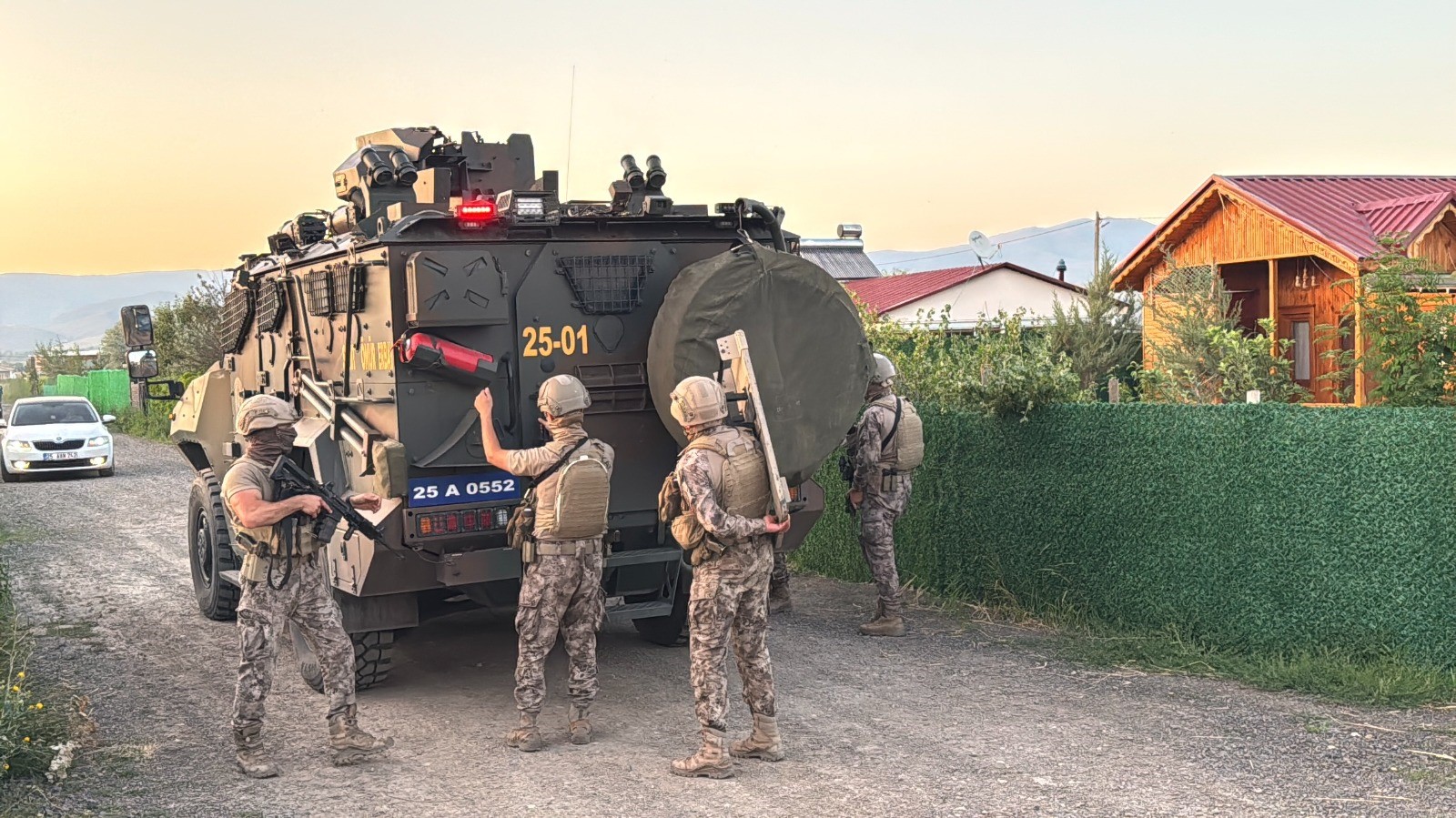 V Erzurumu prijeli in tri osumljence za umor lastnika bencinske črpalke