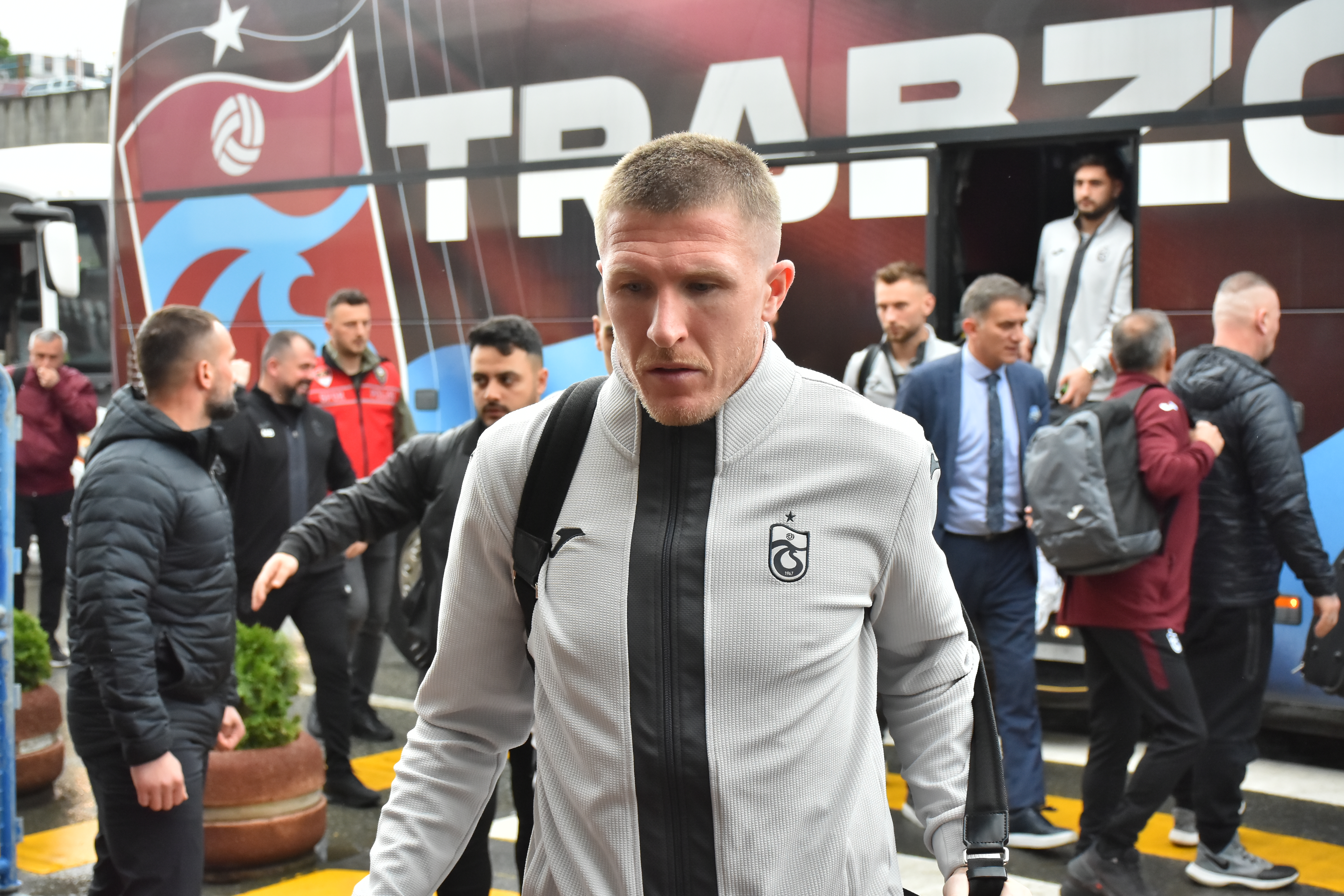 Trabzonspor'da sürpriz ayrılık: John Lundstram