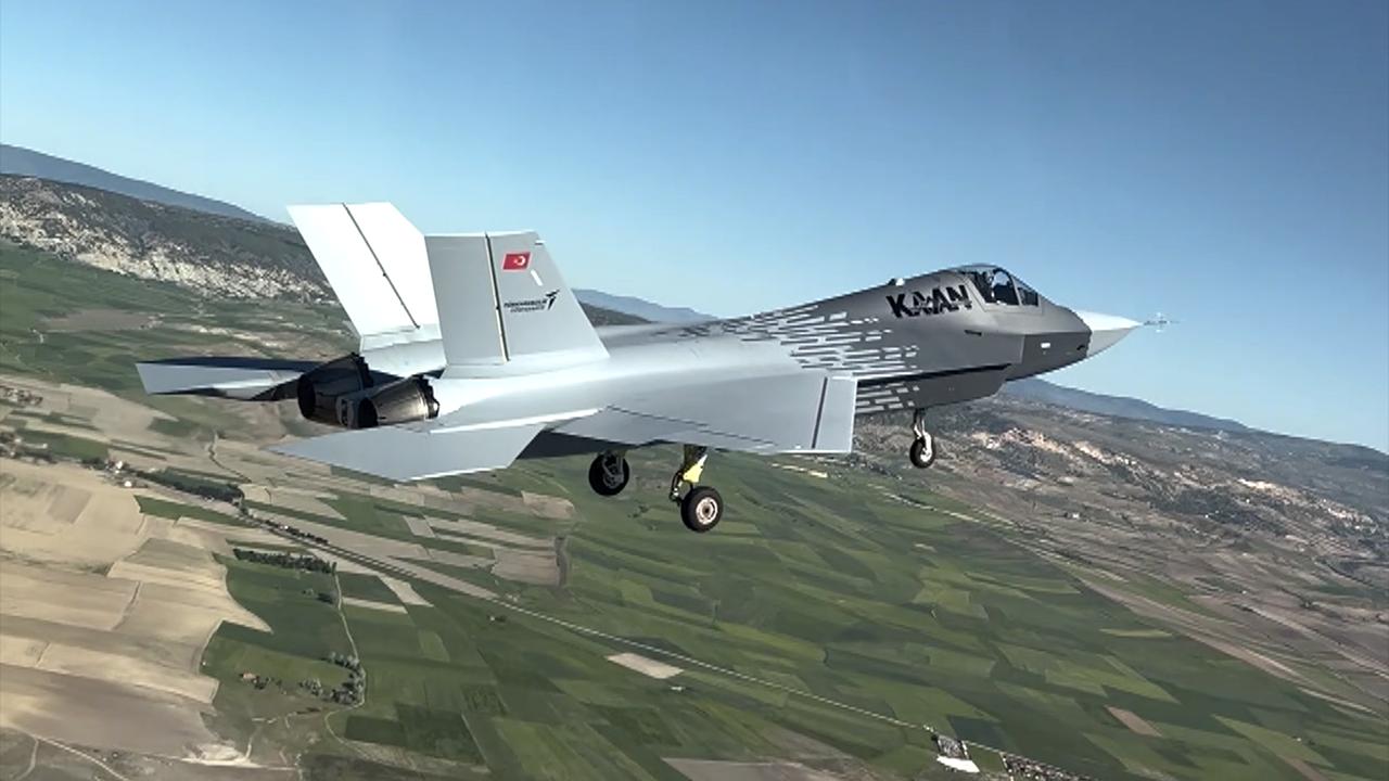 Podpisani zgodovinski izvozni sporazum za bojna letala KAAN z Indonezijo