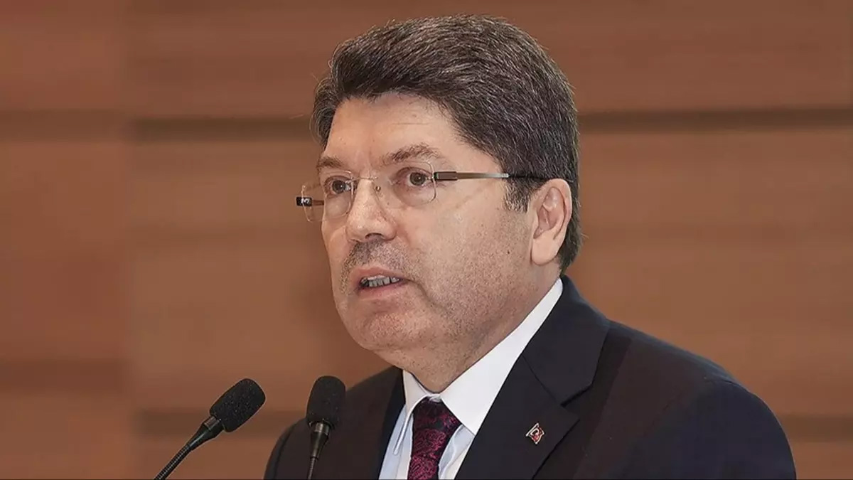 Bakan Tunç açıkladı: Bursa'da çıkan orman yangınına ilişkin 1 şüpheli gözaltına alındı